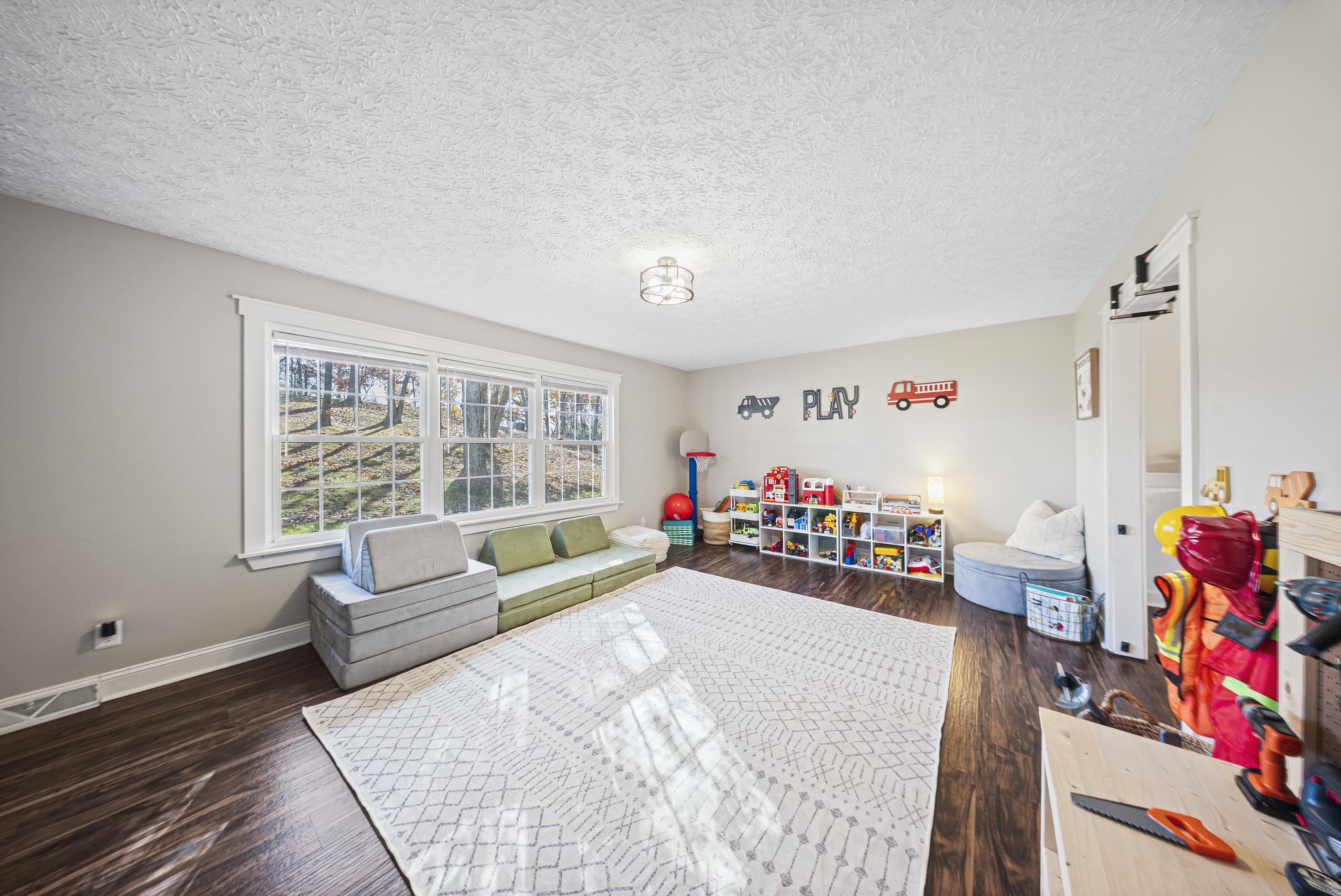 4229 Timberline Drive