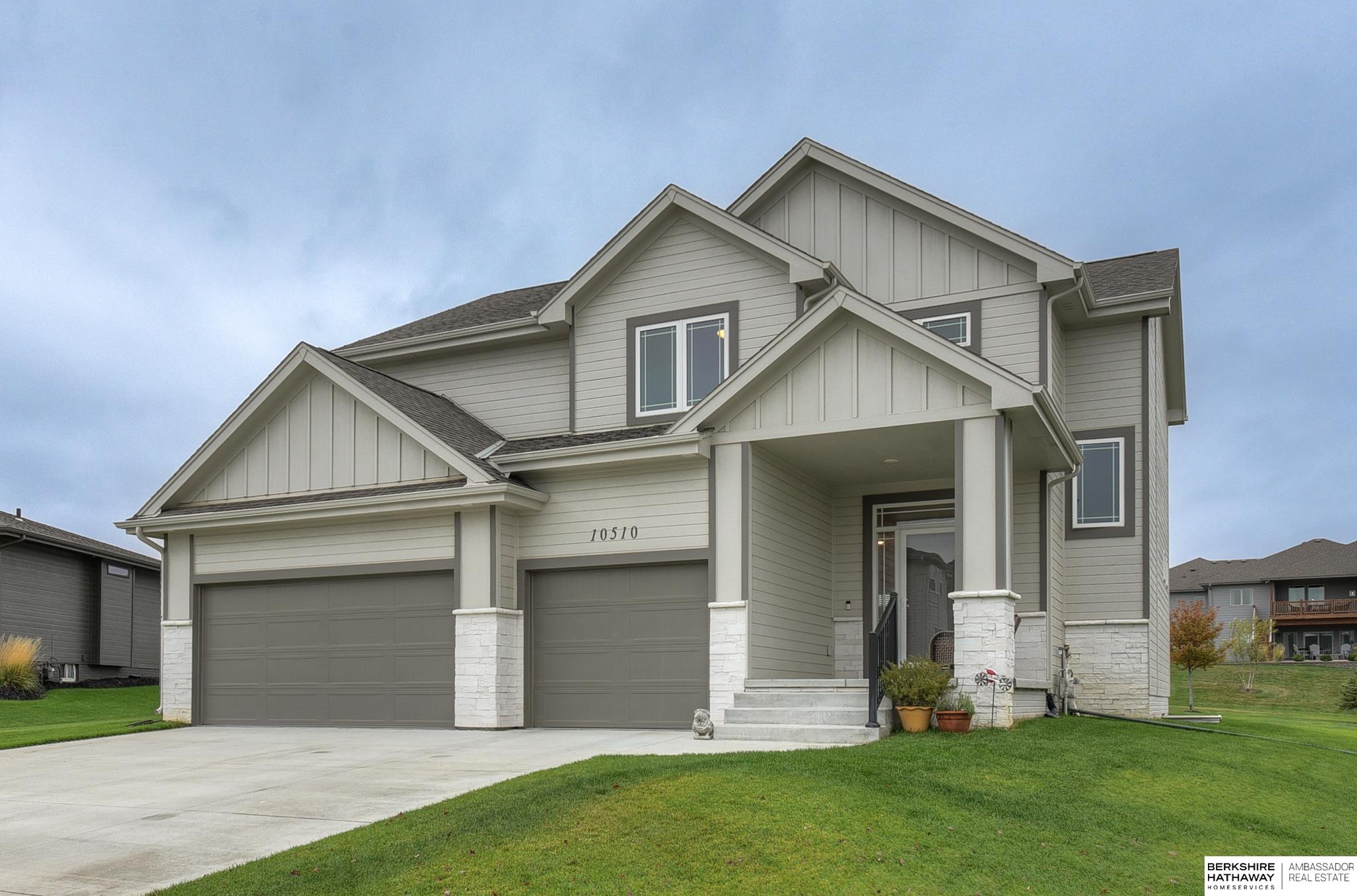 10510 S 103 Street, Papillion, NE 68046 (MLS22324136) Nebraska Realty