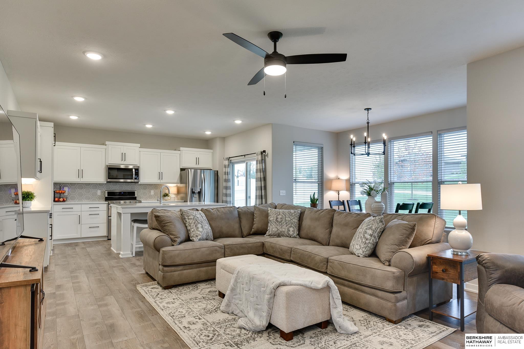 10510 S 103 Street, Papillion, NE 68046 (MLS22324136) Nebraska Realty