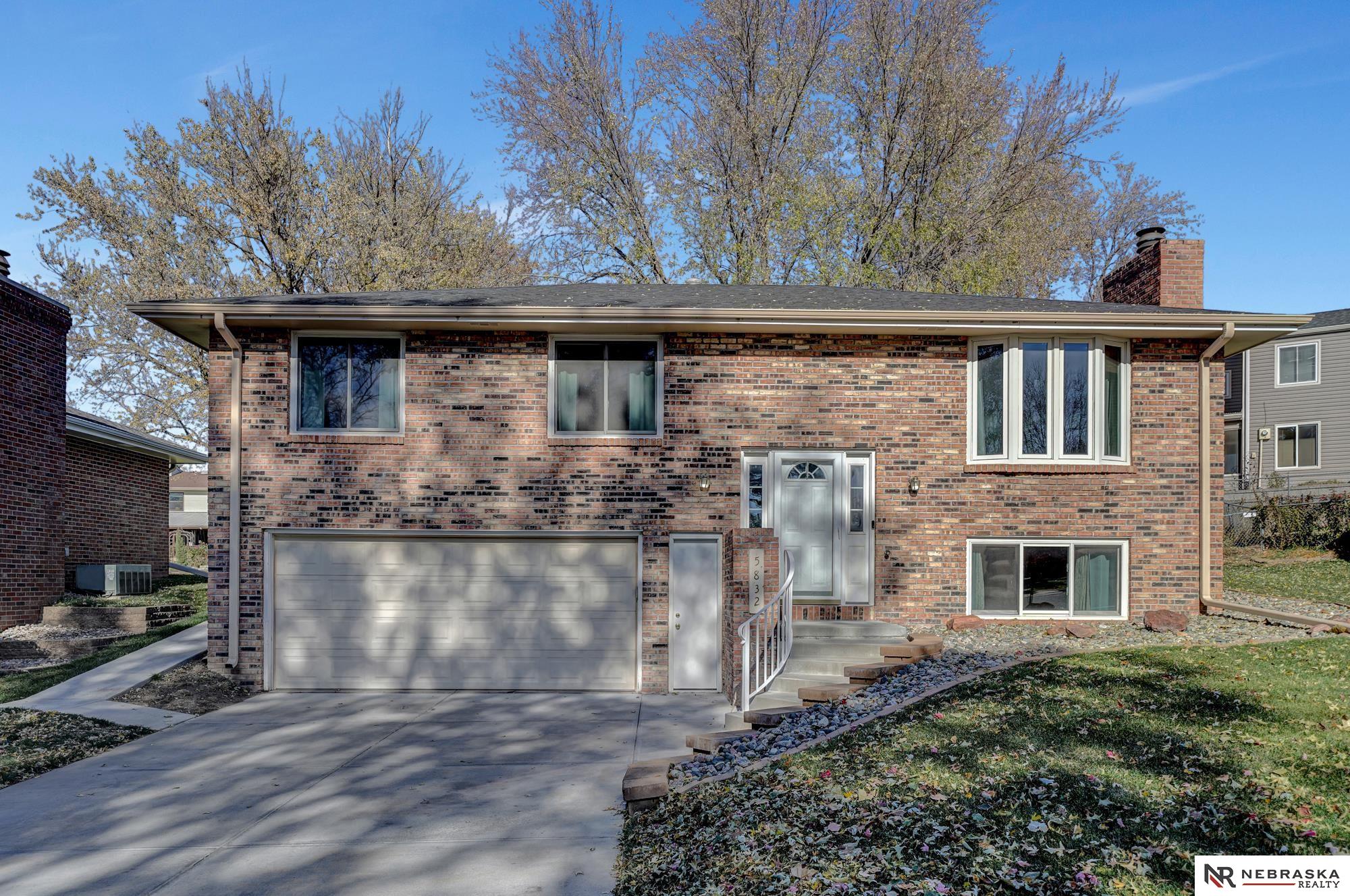 5832 SPRUCE STREET, LINCOLN, NE 68516 Lincoln NE Real Estate