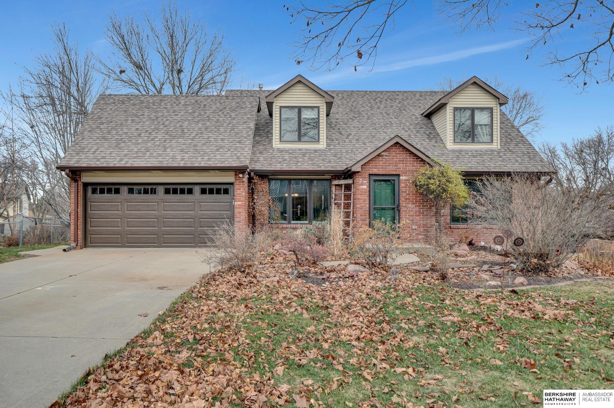 6832 DEERWOOD DRIVE, LINCOLN, NE 68516 Lincoln NE Real Estate