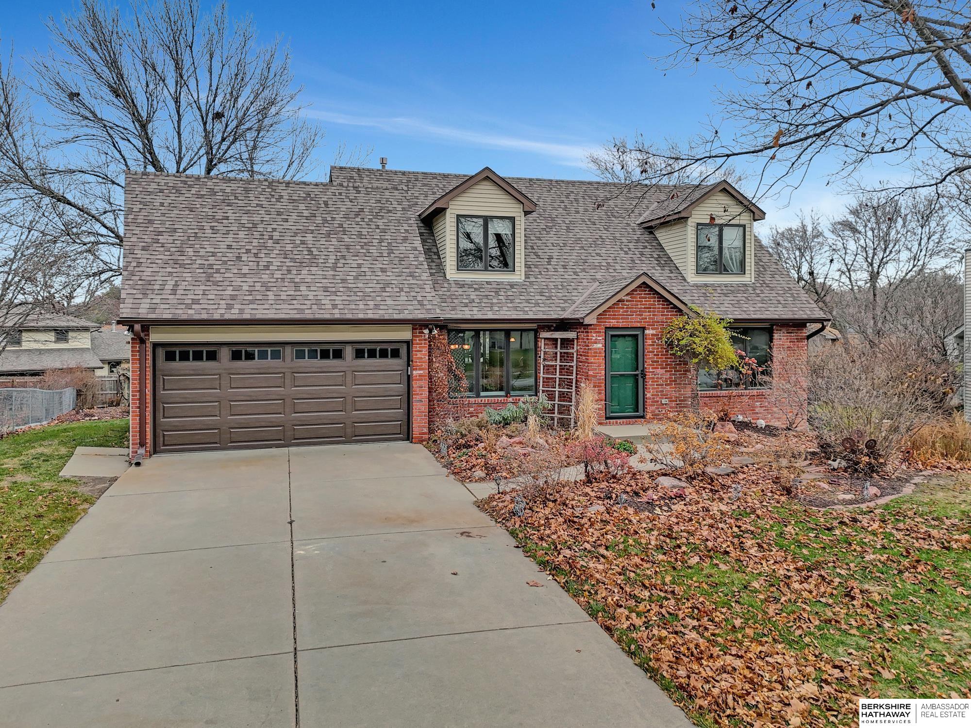 6832 DEERWOOD DRIVE, LINCOLN, NE 68516 Lincoln NE Real Estate