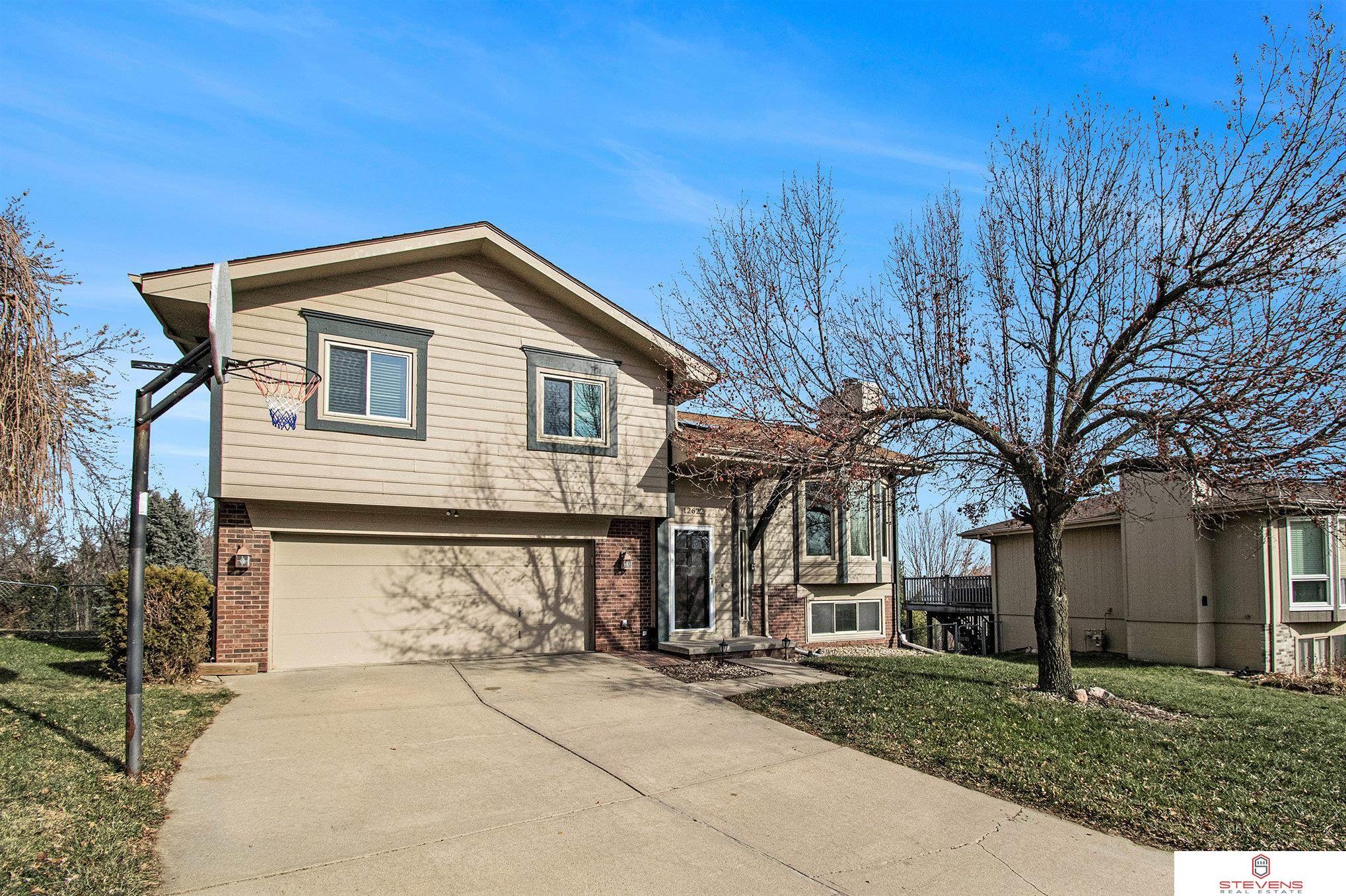 Photo of 12622 Park Lane Circle Omaha NE 68164