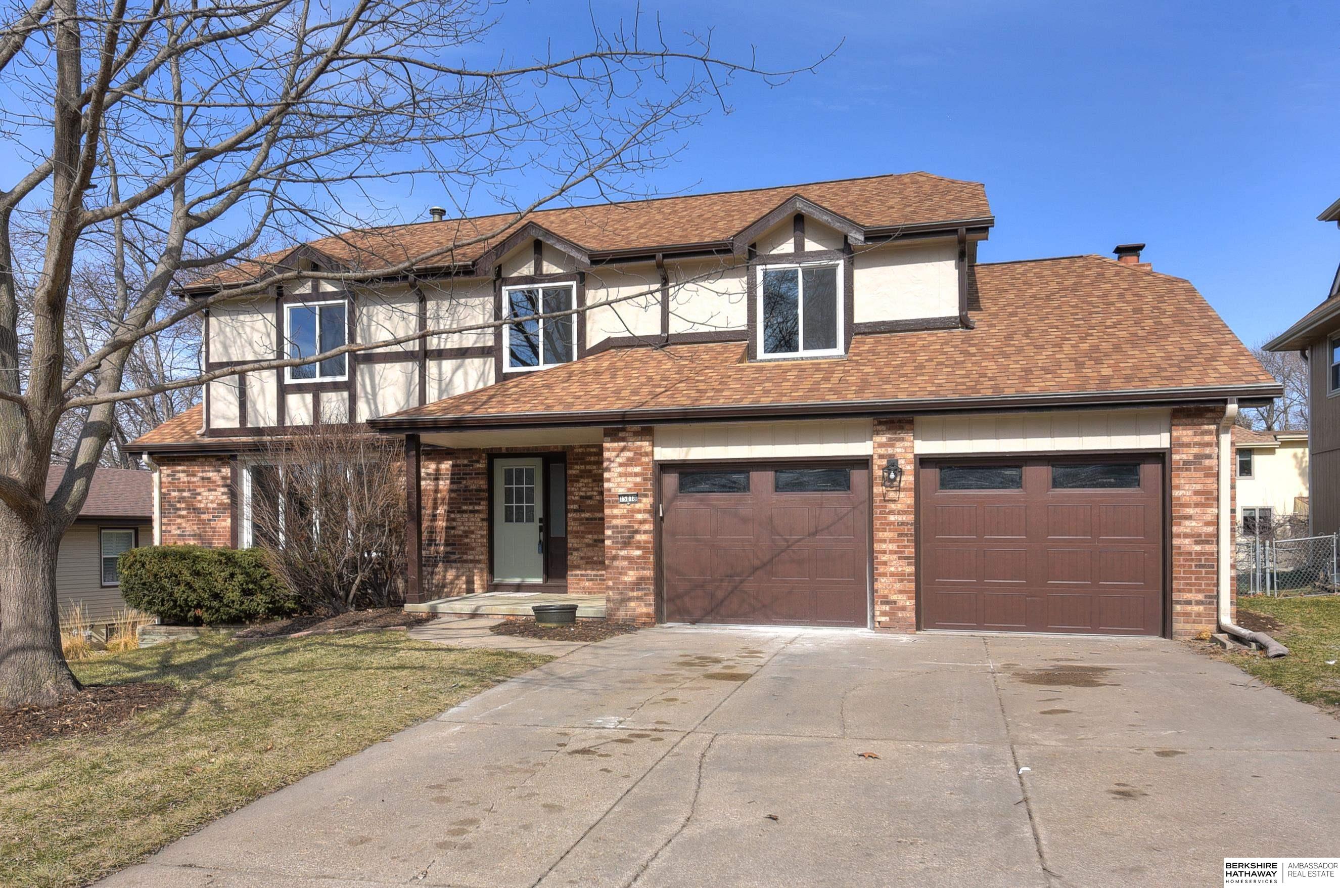 Photo of 15018 Brookside Circle Omaha NE 68144