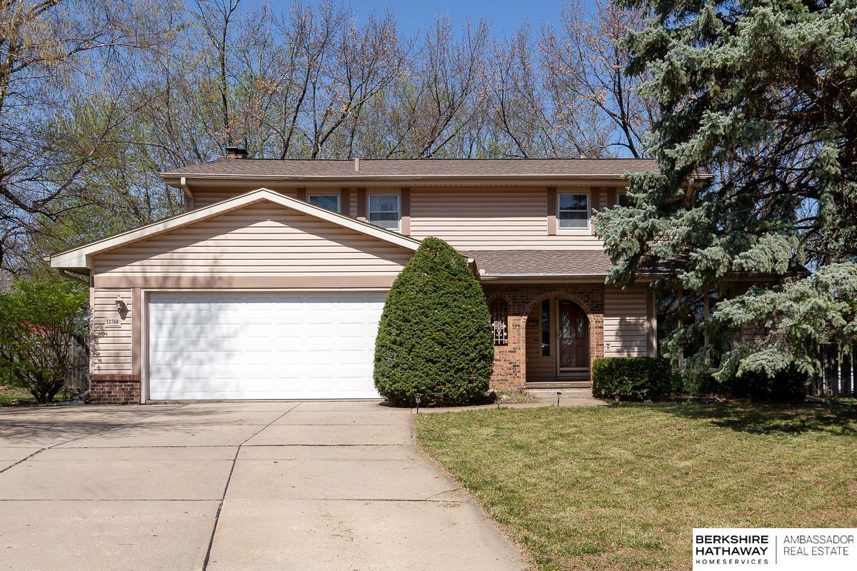 Photo of 13768 Briggs Circle Omaha NE 68144