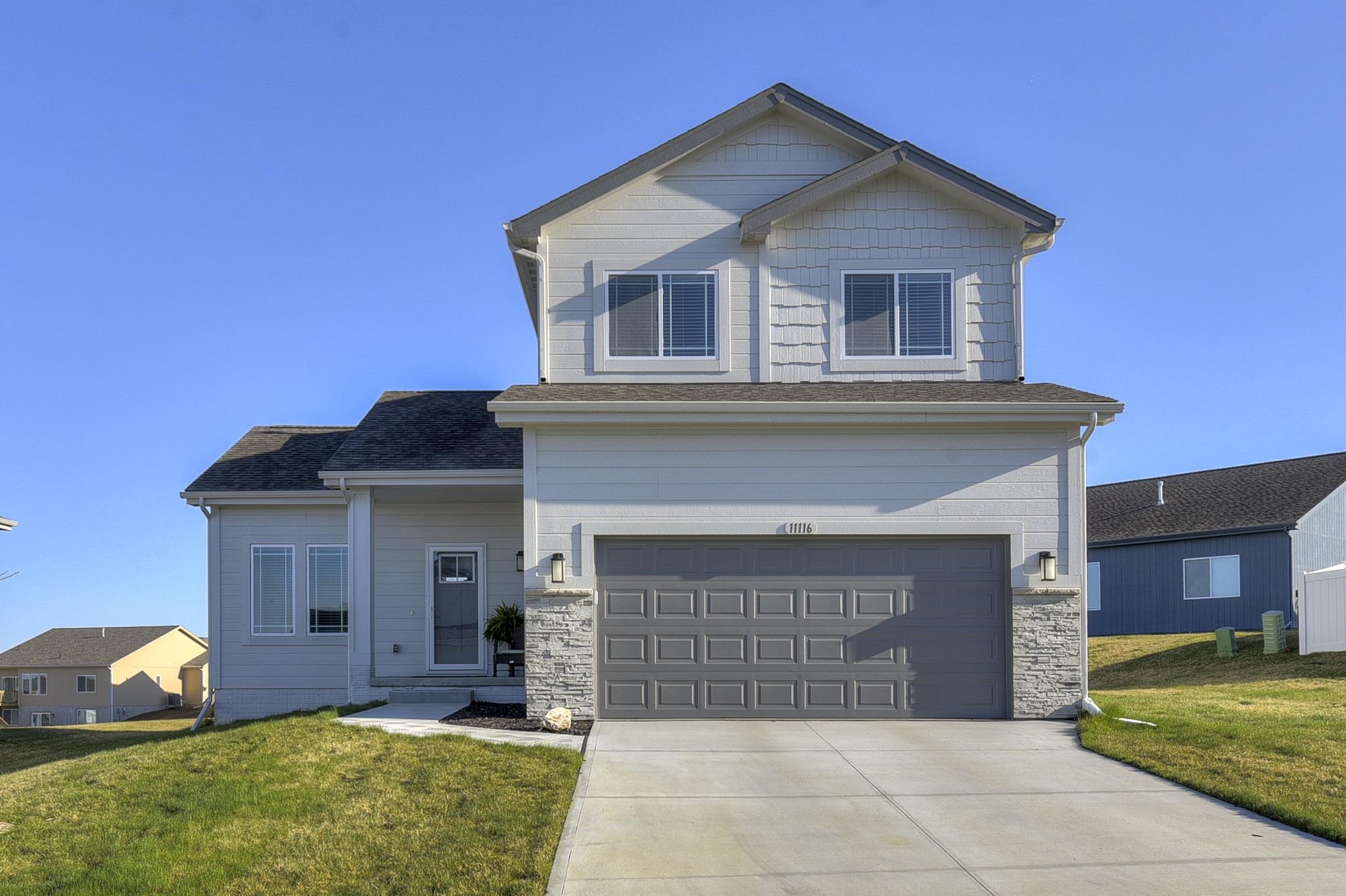 Photo of 11116 King Street Omaha NE 68142
