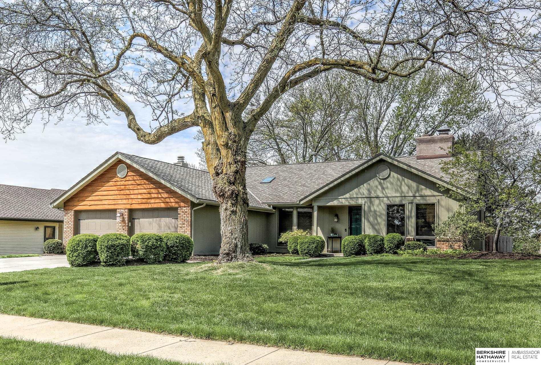Photo of 724 S 156th Avenue Circle Omaha NE 68118