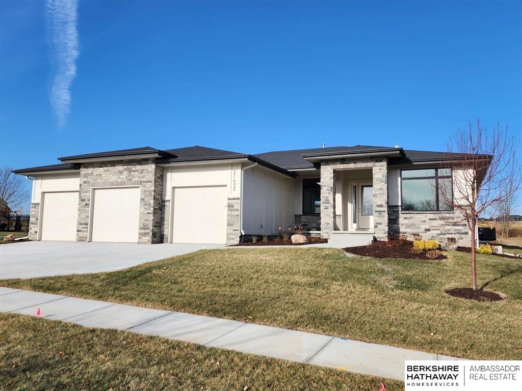 Photo of 21014 E Street Elkhorn NE 68022