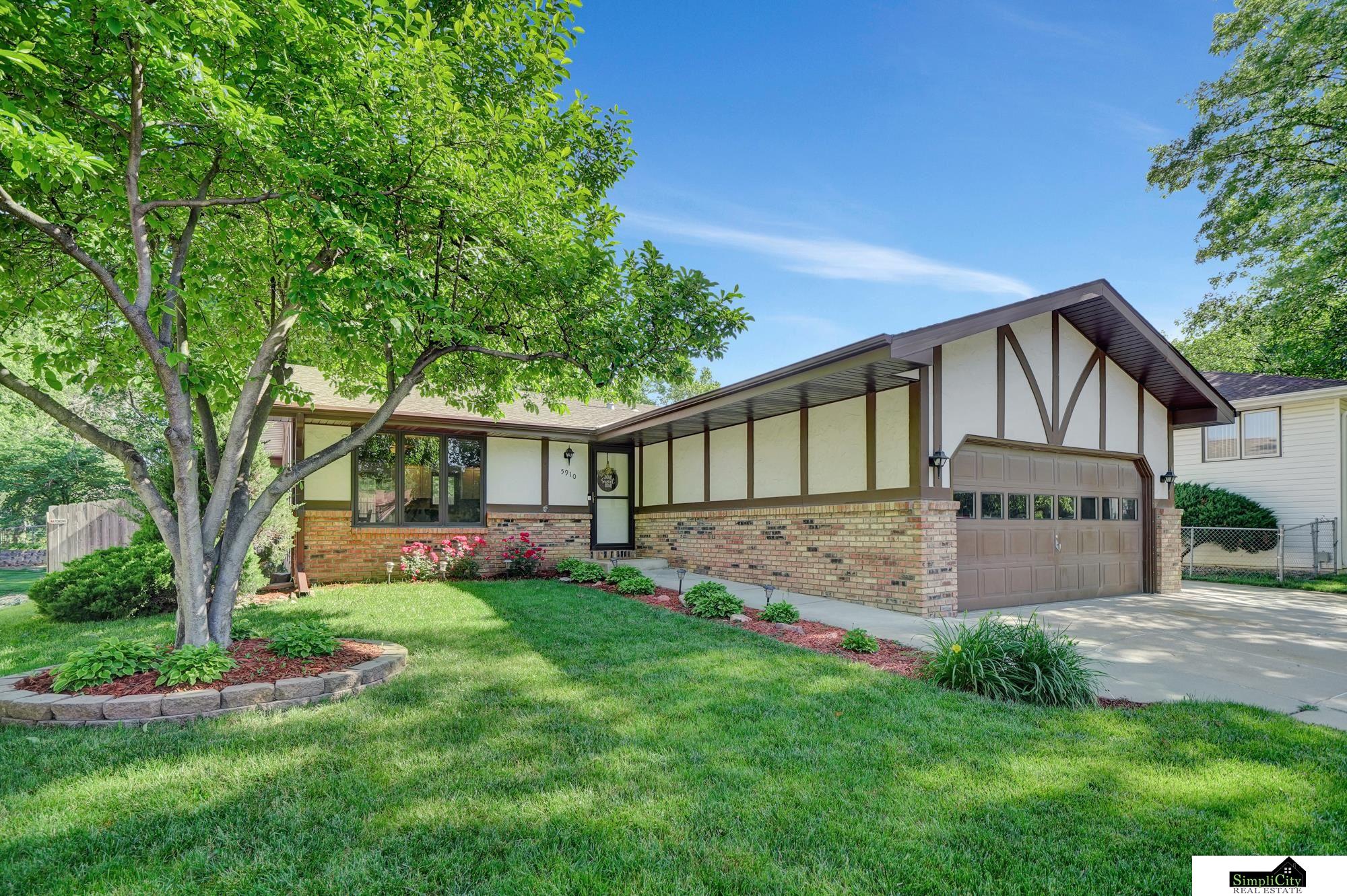 Photo of 5910 Skylark Lane Lincoln NE 68516