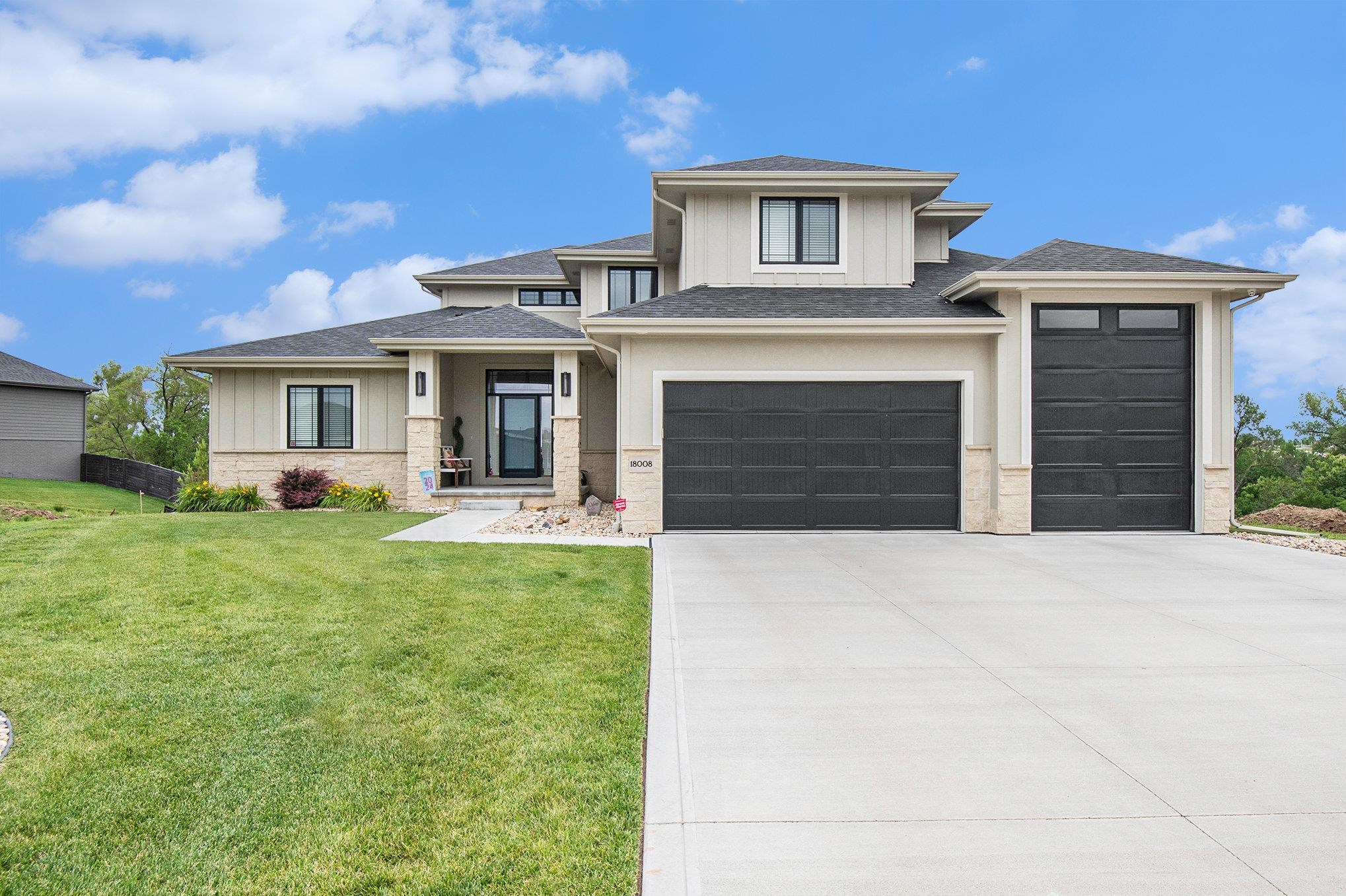 Photo of 18008 Gretchen Circle Omaha NE 68022