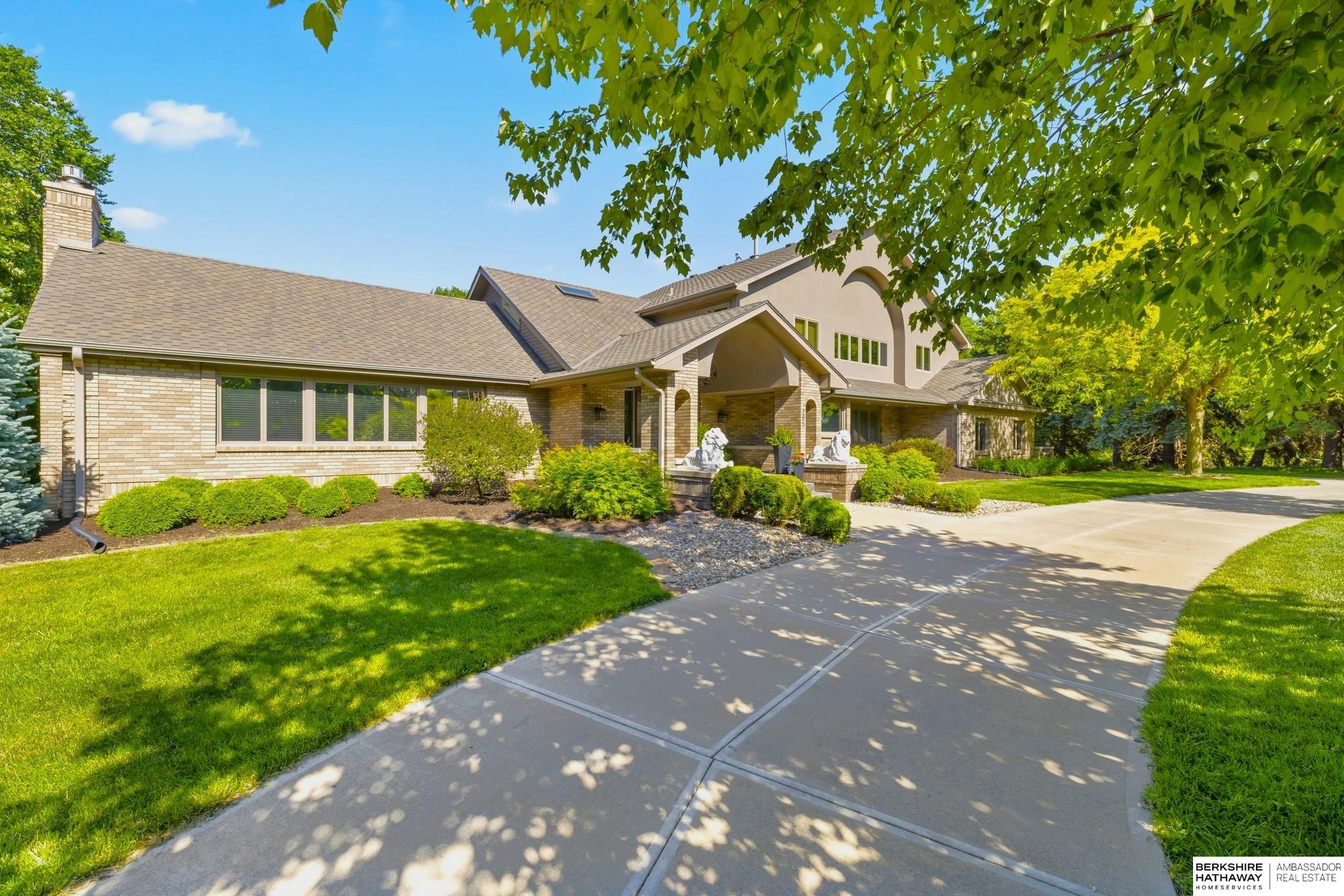 Photo of 265 S 216th Circle Omaha NE 68022