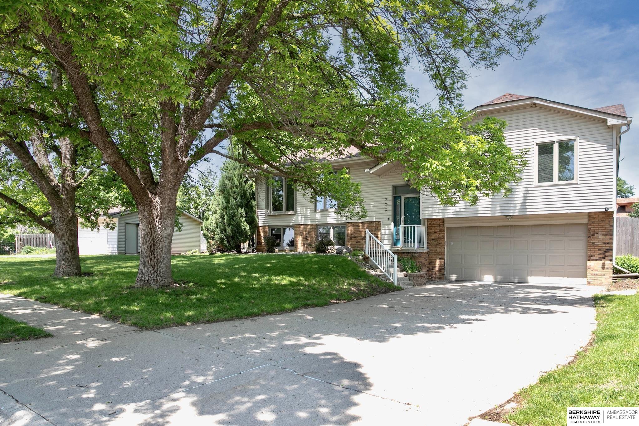Photo of 209 S 155th Avenue Omaha NE 68154