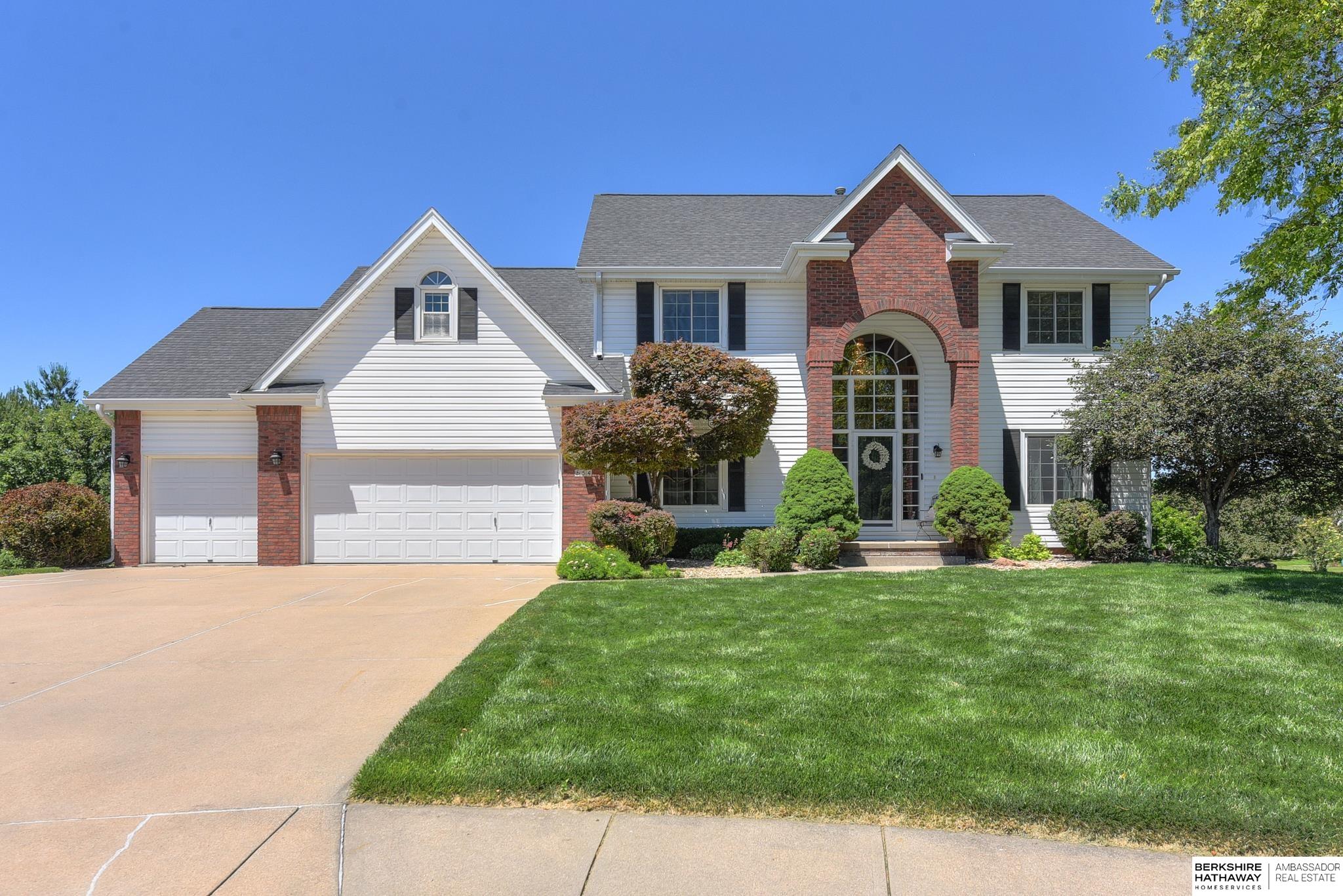 Photo of 654 Caribou Circle Papillion NE 68046