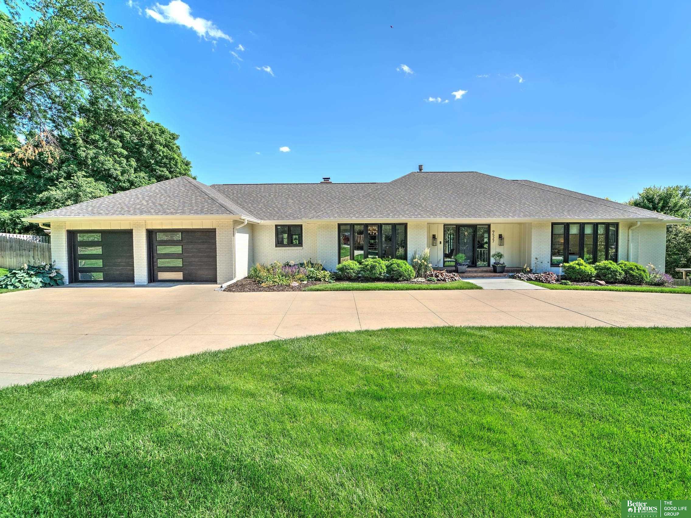 Photo of 9527 Westchester Lane Omaha NE 68114