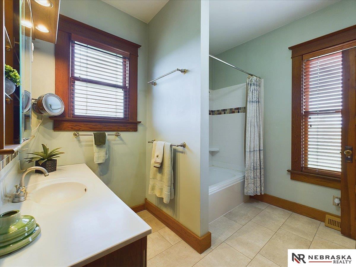 9011 262nd Street, Murdock, NE 68407 (MLS22415002) Nebraska Realty