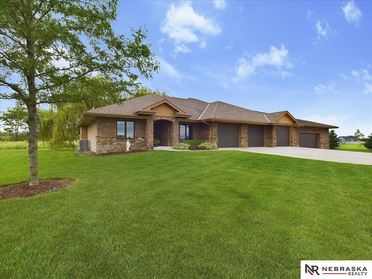 Photo of 1505 Provencal Circle Yutan NE 68073