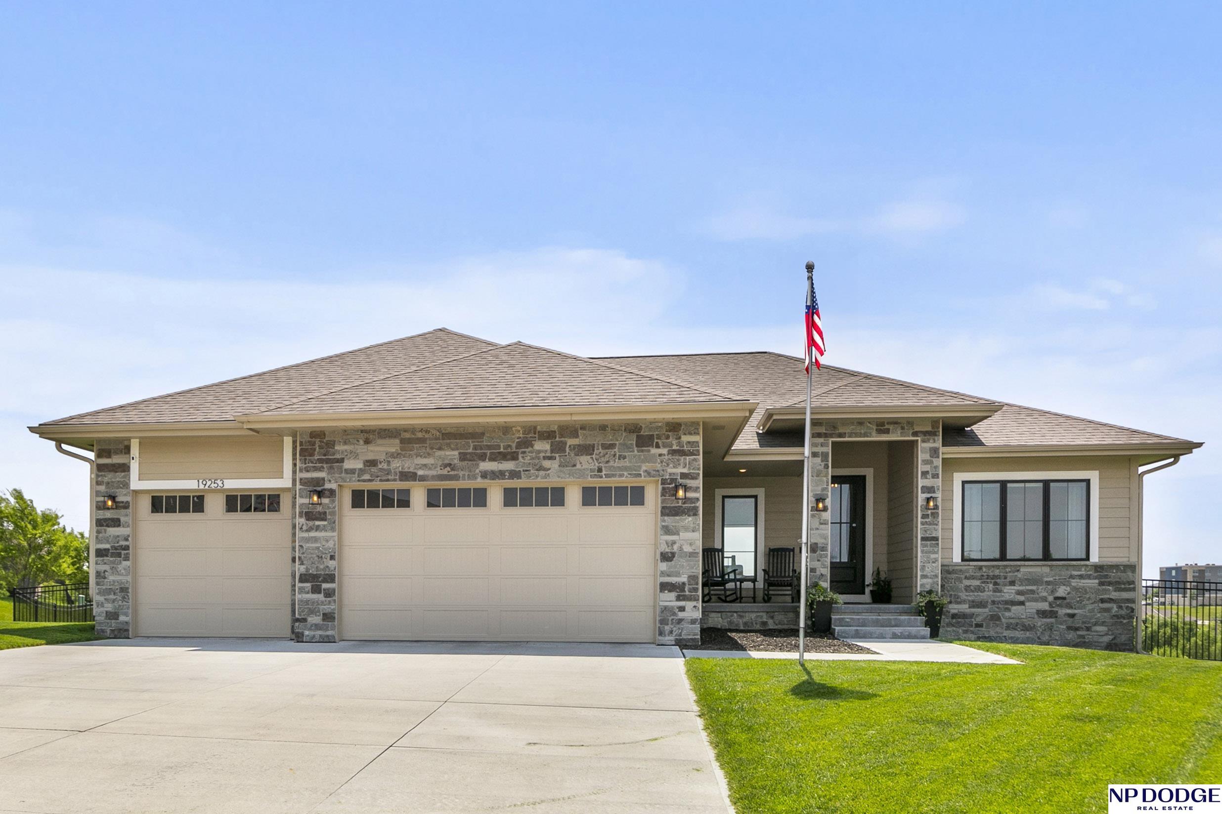 Photo of 19253 Ruggles Circle Omaha NE 68022