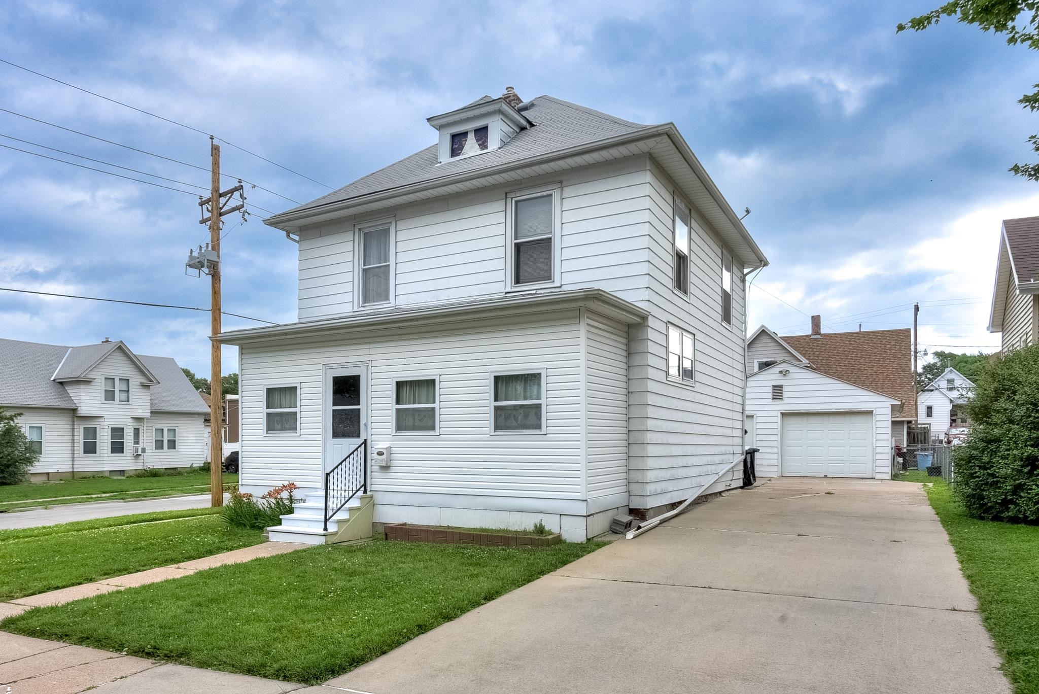 Photo of 1701 S 11th Street Omaha NE 68108