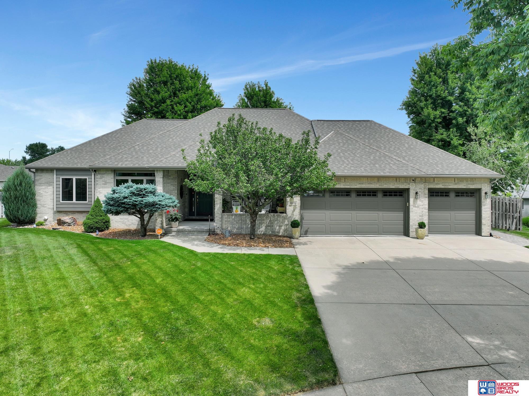 Photo of 8222 Knoll View Court Lincoln NE 68506