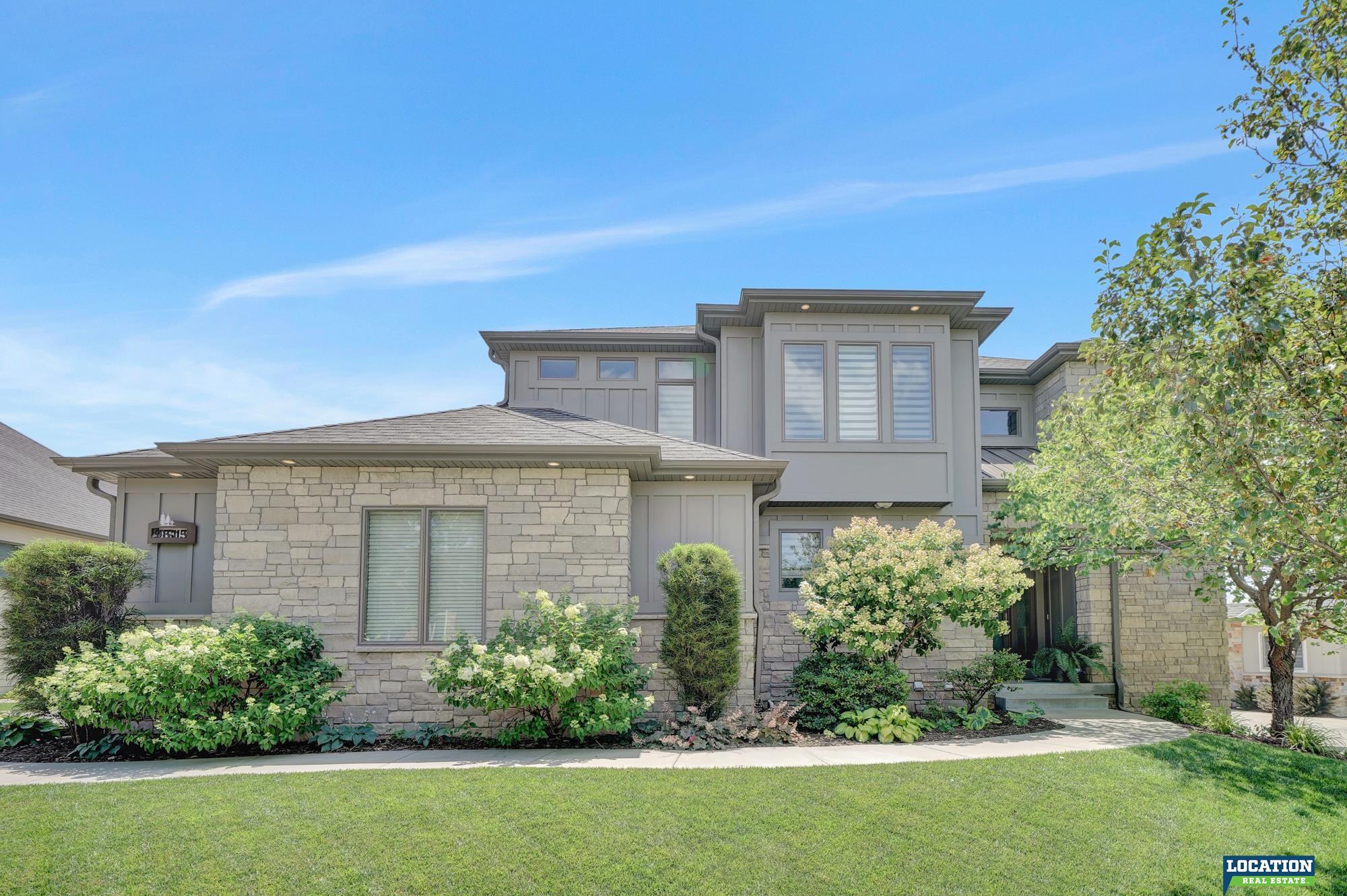 Photo of 9515 Cotswold Lane Lincoln NE 68526