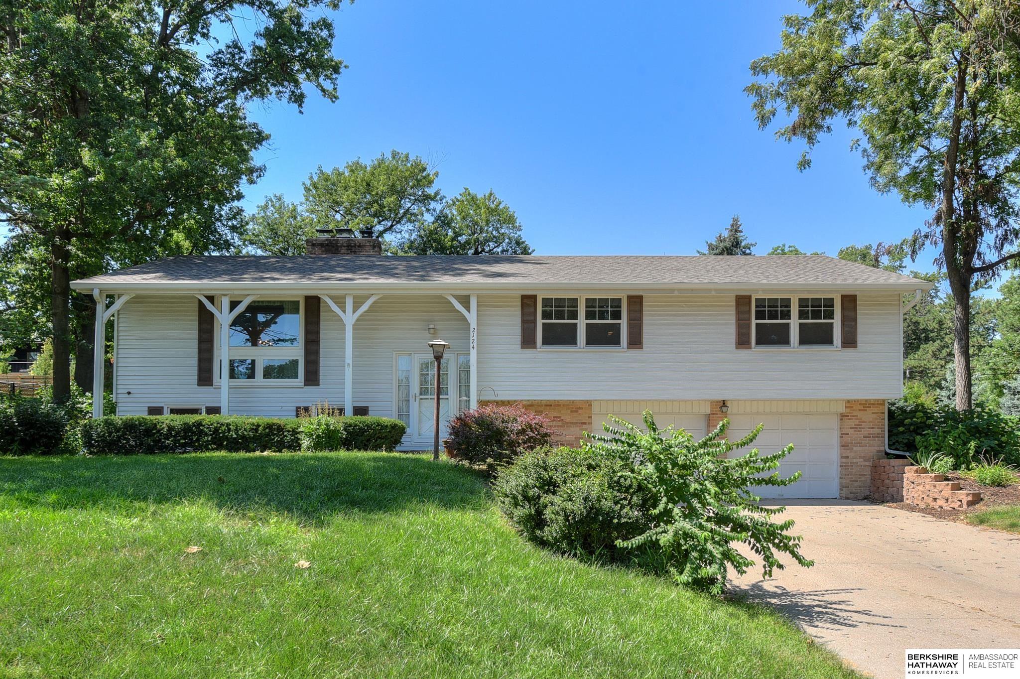 Photo of 2124 S 110th Street Omaha NE 68144