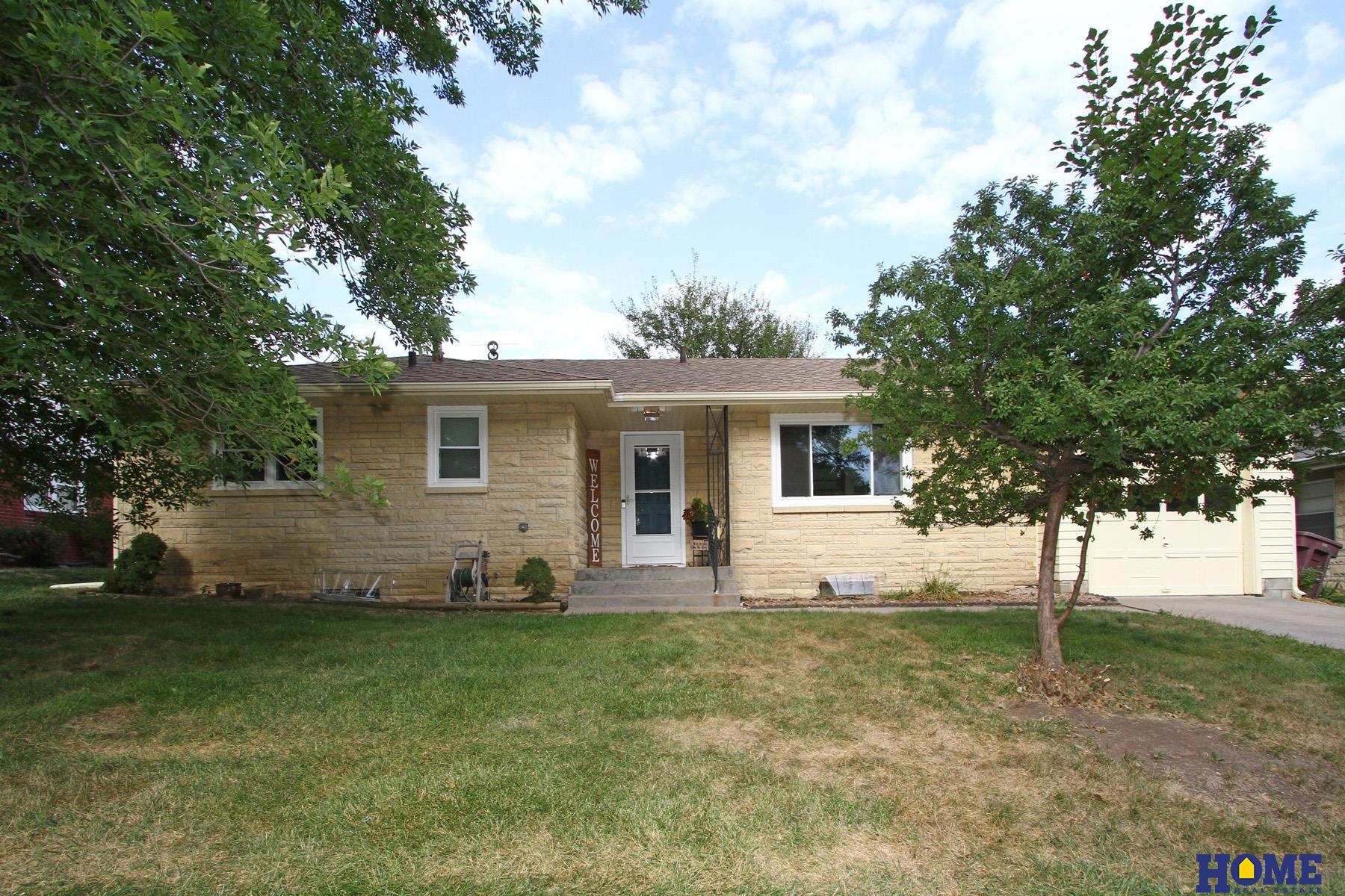 Photo of 225 S 52nd Street Lincoln NE 68510