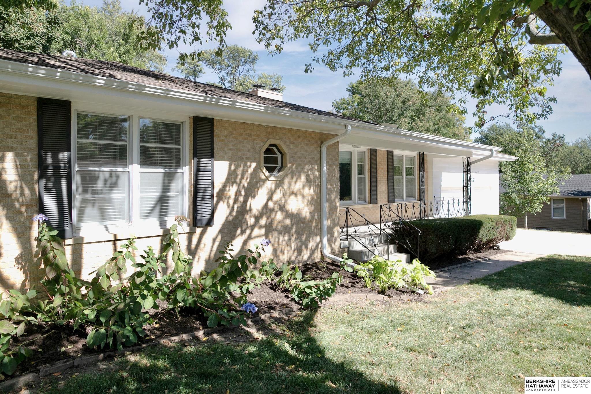 11626 Pacific Street, Omaha, NE 68154 (MLS22424171) Nebraska Realty