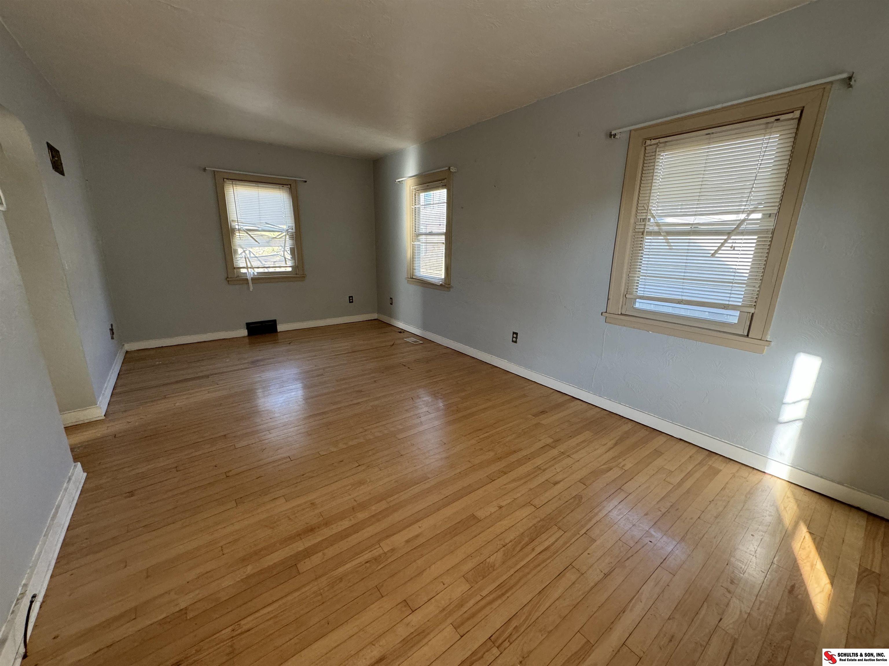 315 12th Street, Fairbury, NE 68352 (MLS22425196) Nebraska Realty