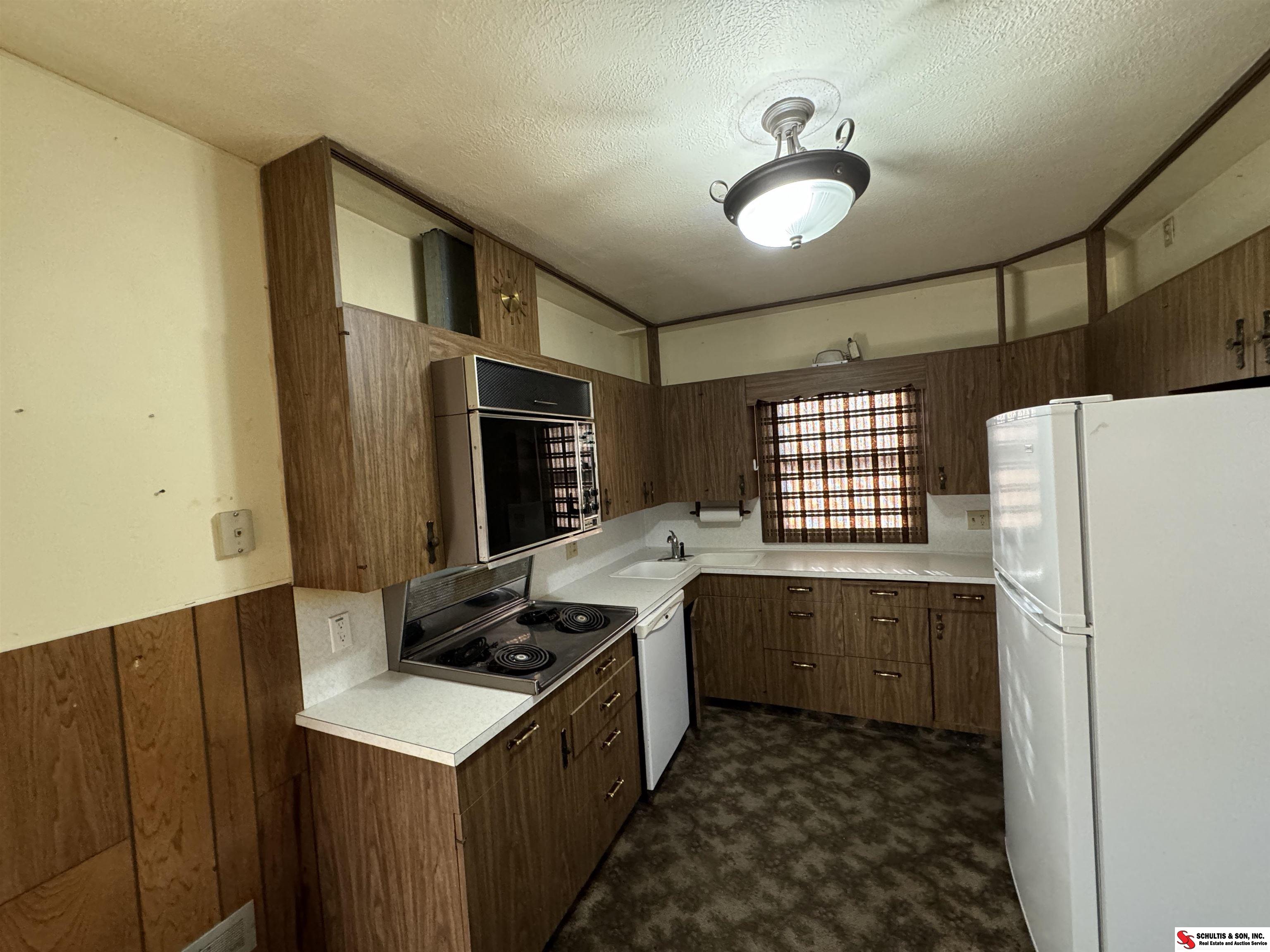 315 12th Street, Fairbury, NE 68352 (MLS22425196) Nebraska Realty