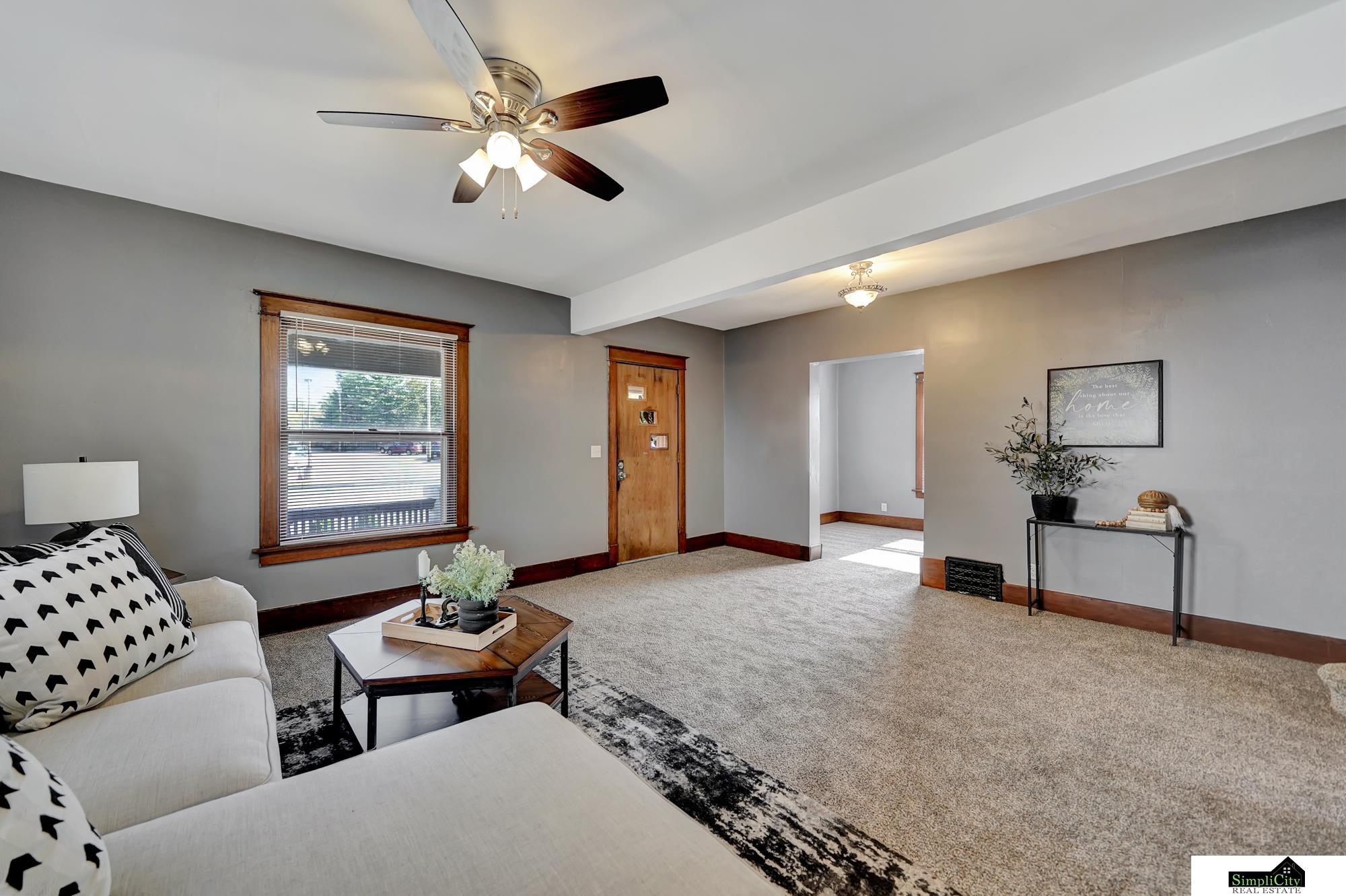 633 N 33 Street, Lincoln, NE 68503 (MLS22427397) Nebraska Realty