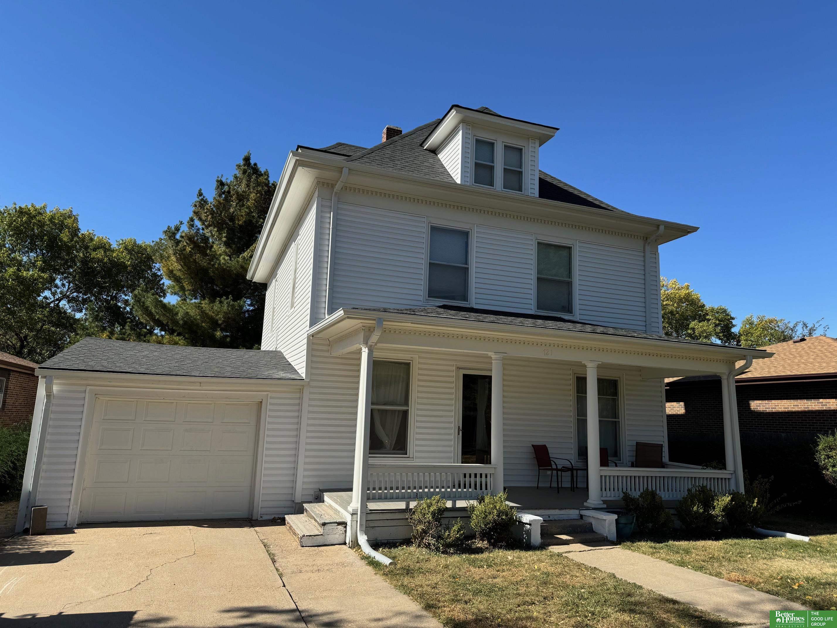 Photo of 721 N Iowa Avenue York NE 68467