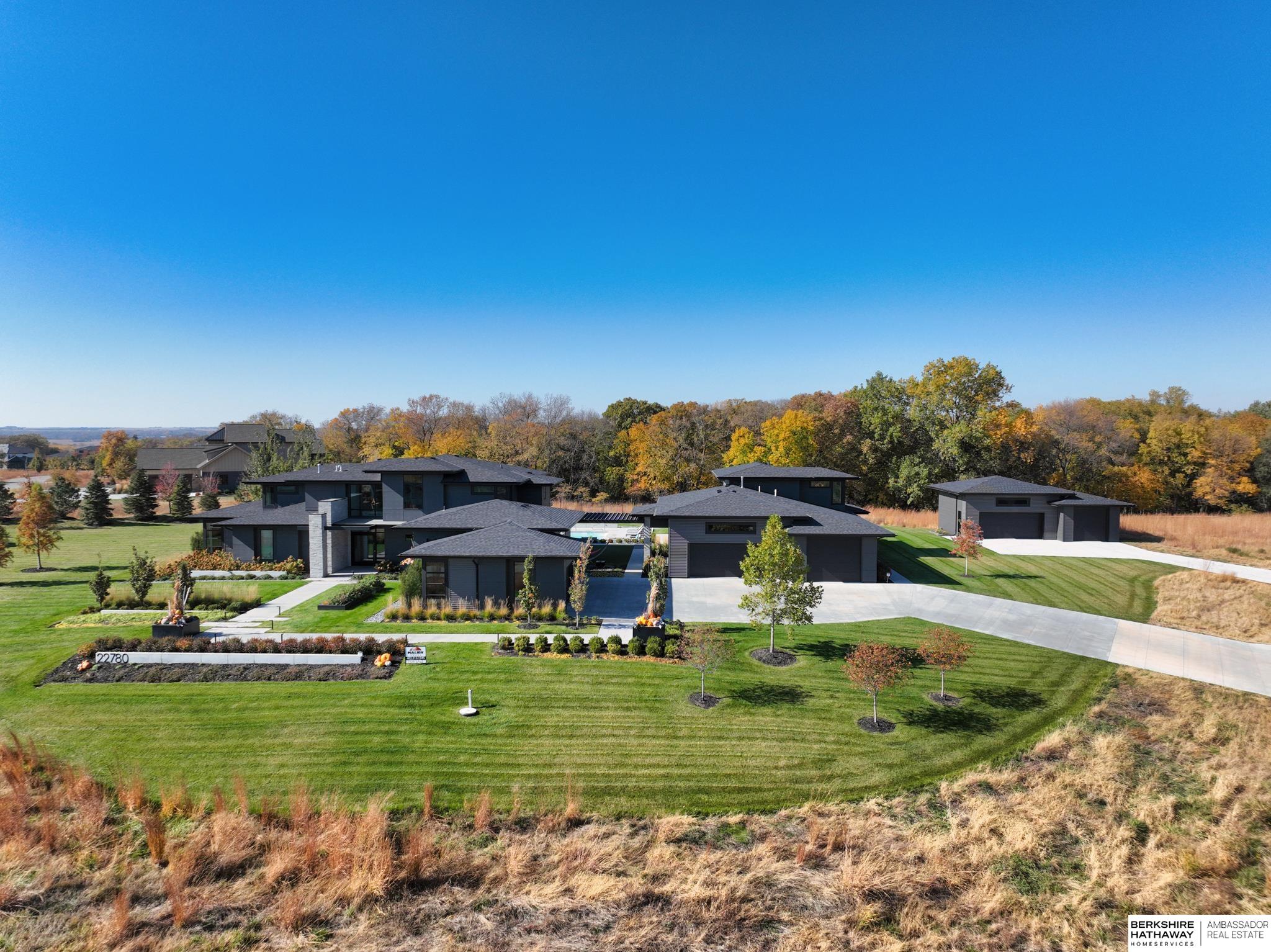 Photo of 22780 G Plaza Omaha NE 68022