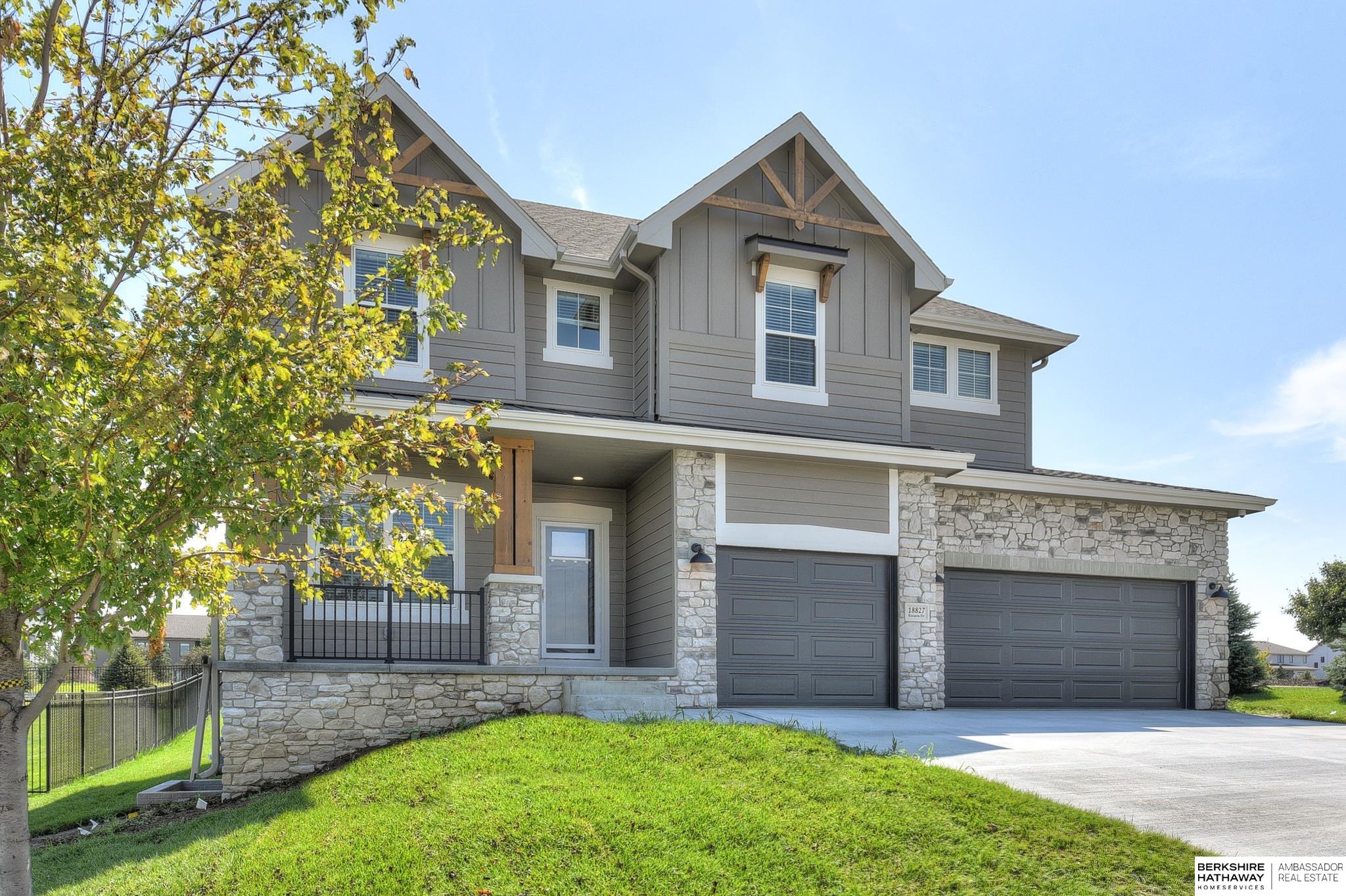 Photo of 10305 Prospect Street Papillion NE 68046