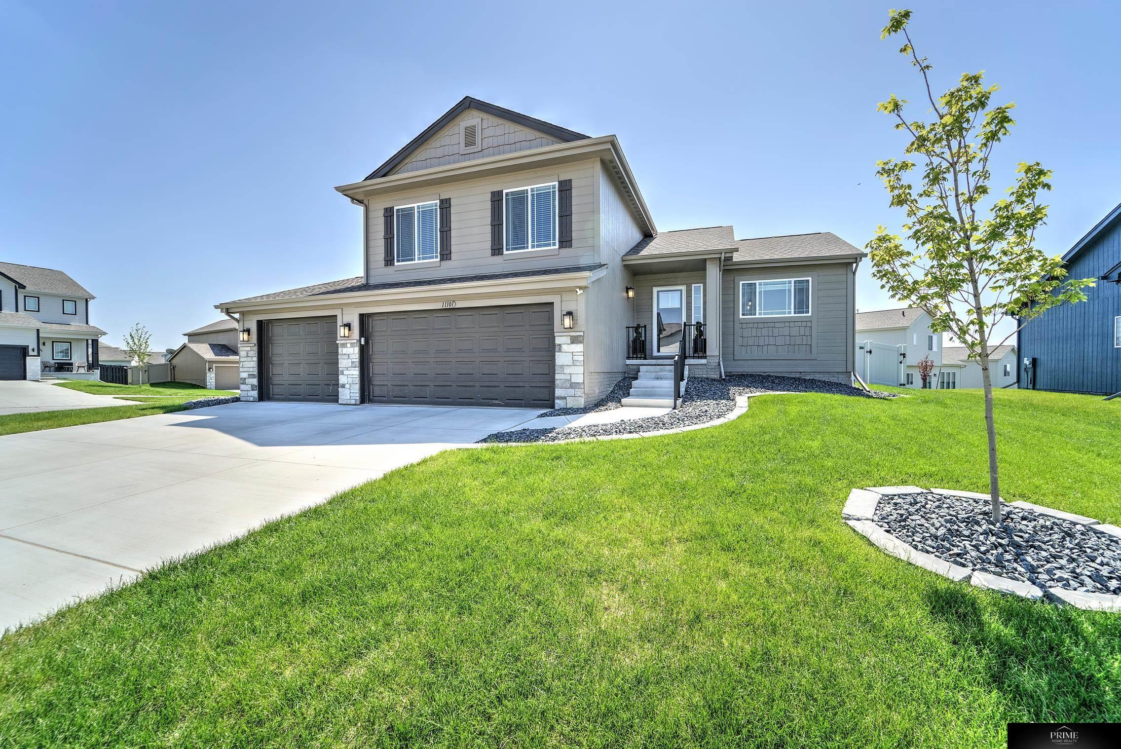 Photo of 11101 Reynolds Street Omaha NE 68142
