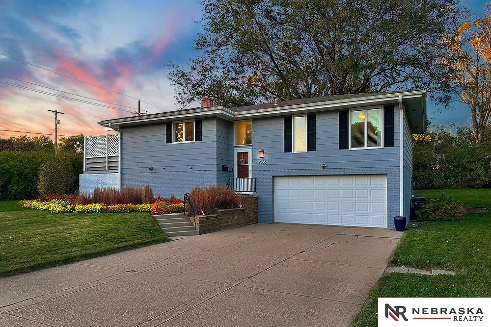 9536 Meadow Drive, Omaha