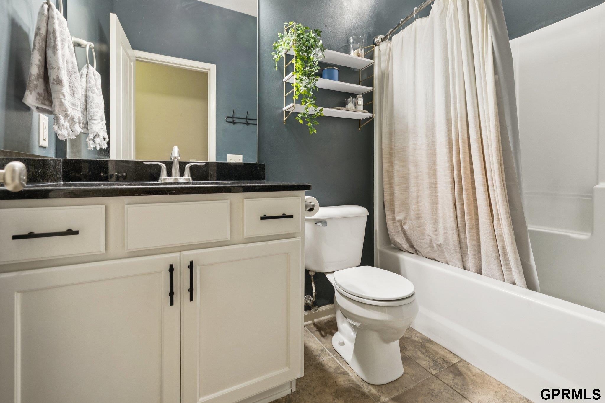 18601 Mason Street, Elkhorn, NE, 68022