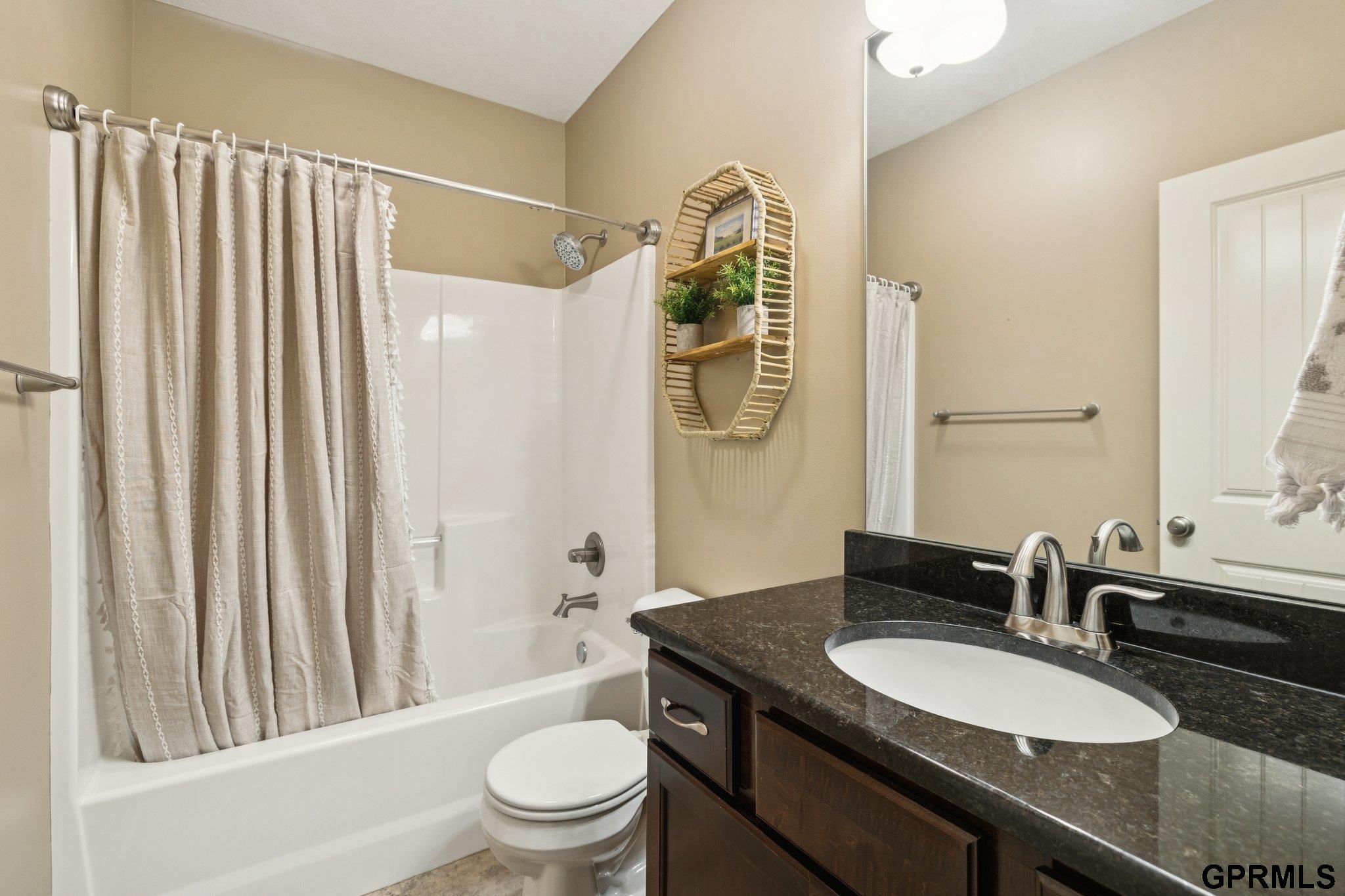 18601 Mason Street, Elkhorn, NE, 68022