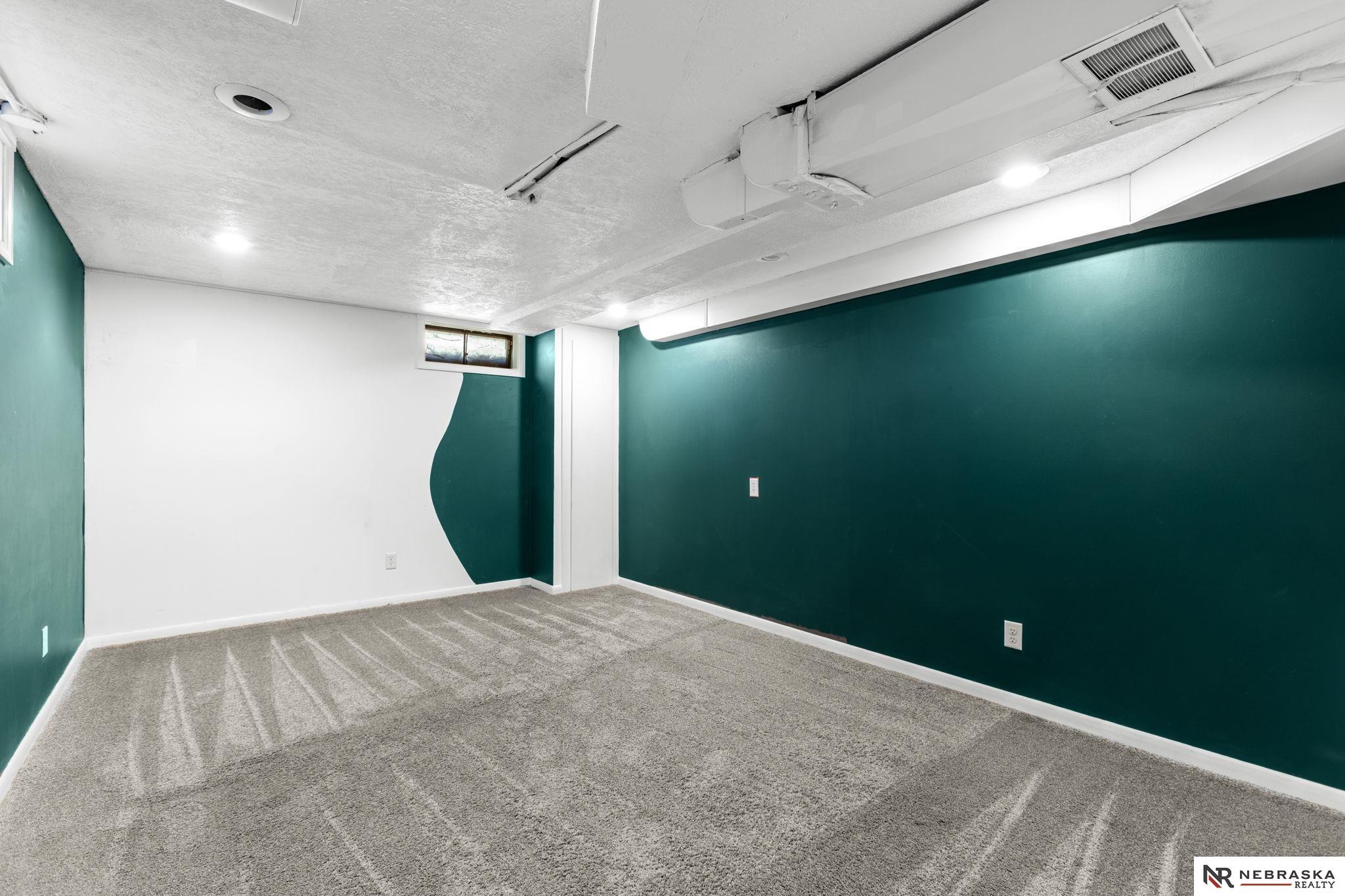 7302 Grover Street, Omaha, NE, 68124