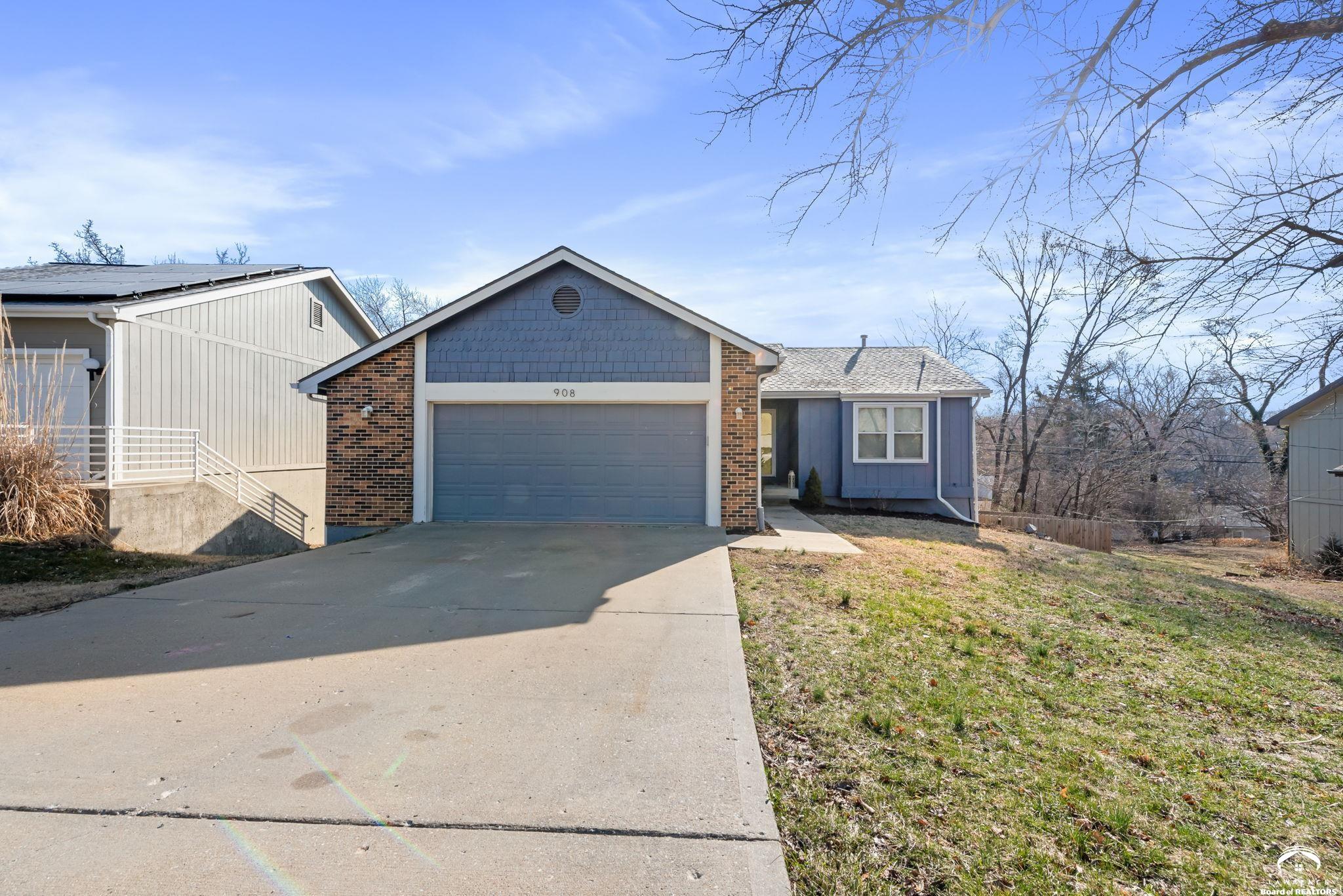 908 Chalk Hill Court