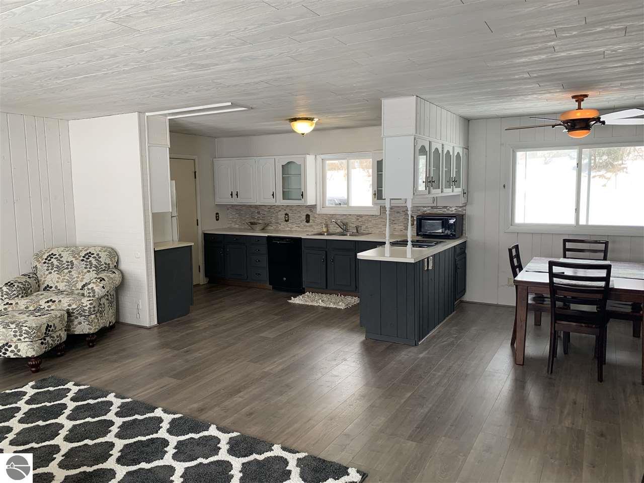 648 Holly Road, Cadillac, MI 49601 photo 17 of 54