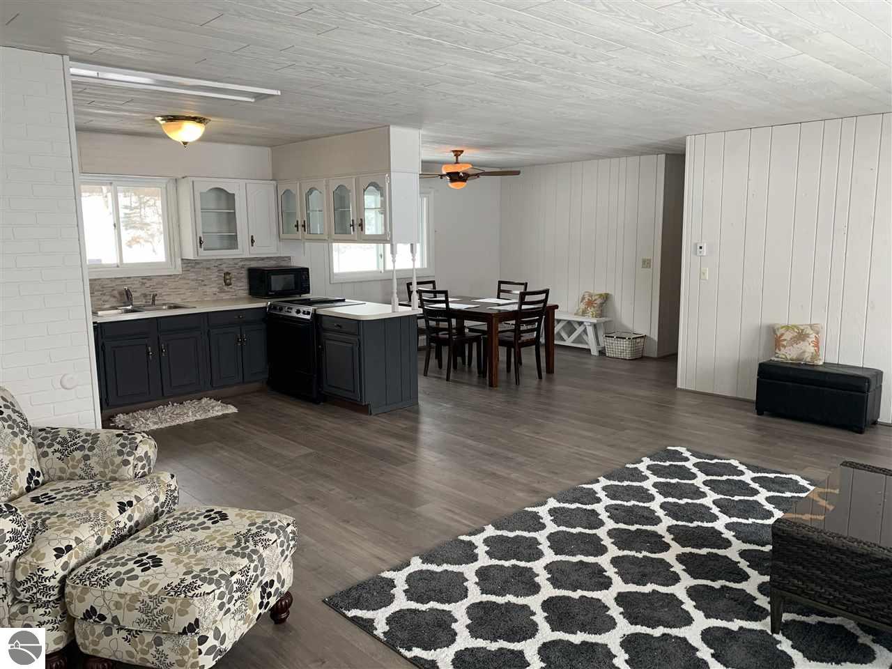 648 Holly Road, Cadillac, MI 49601 photo 9 of 54