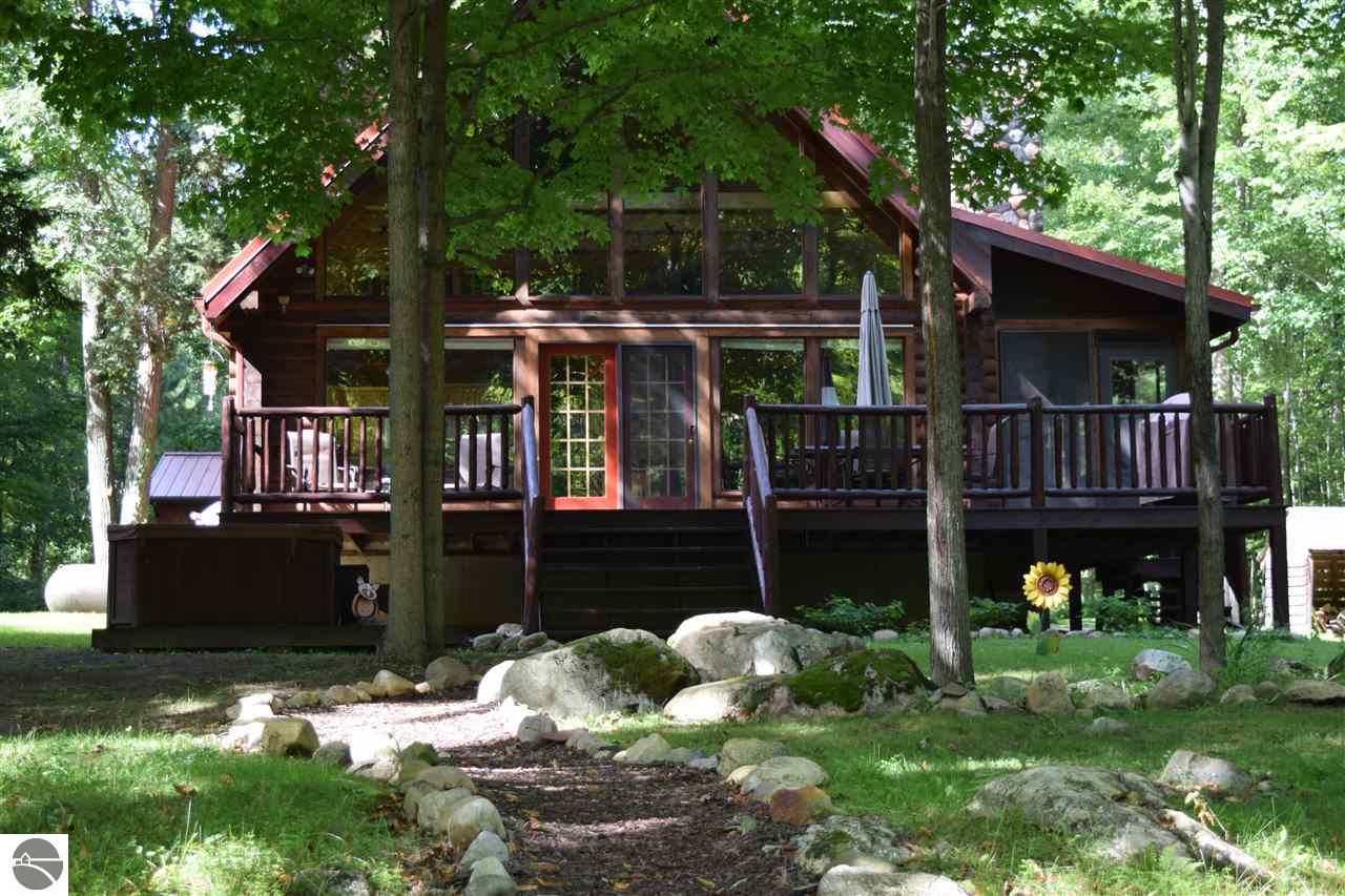 3765 Fly Trail Mt Pleasant Mi 48858 299 000