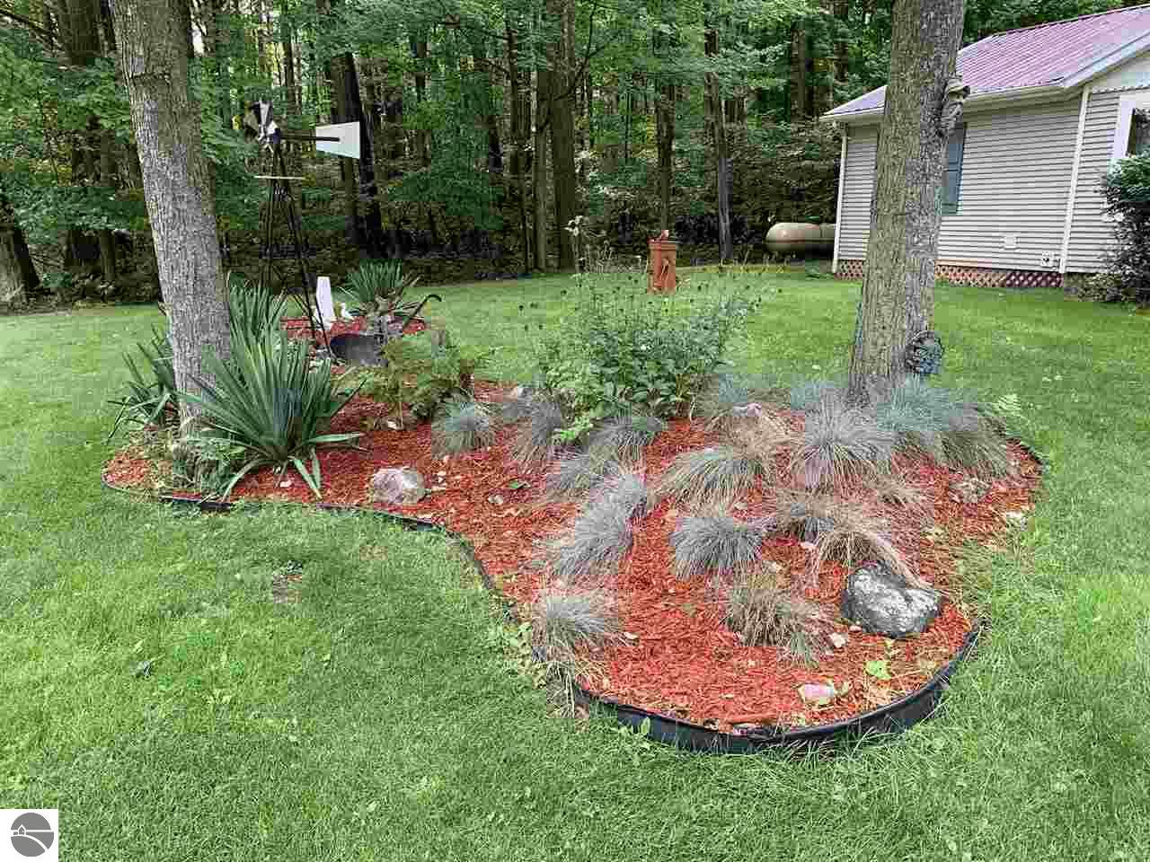 4820 Pear Way, Farwell, MI 48622 photo 6 of 49