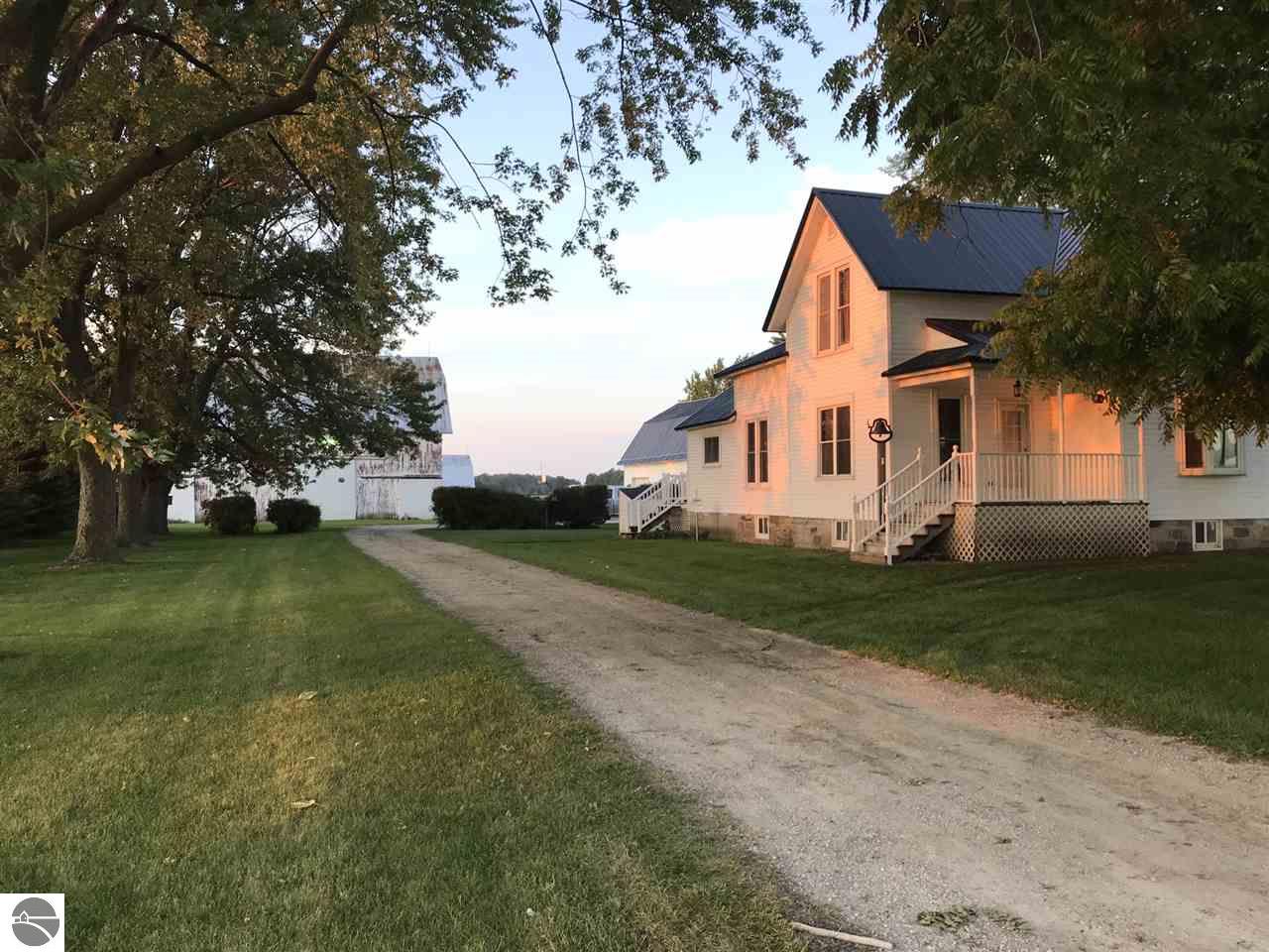 1591 E St. Charles Road, Ithaca, MI 48847 photo 3 of 70