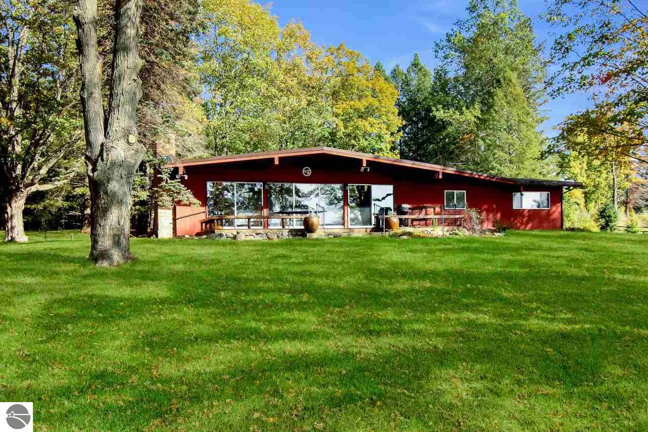 Torch Lake Homes For Sale Torch Lake Waterfront Properties Kathy