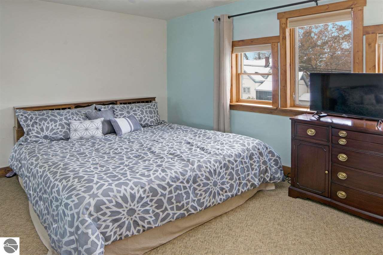117 Rose Street, Traverse City, MI 49686 photo 29 of 46