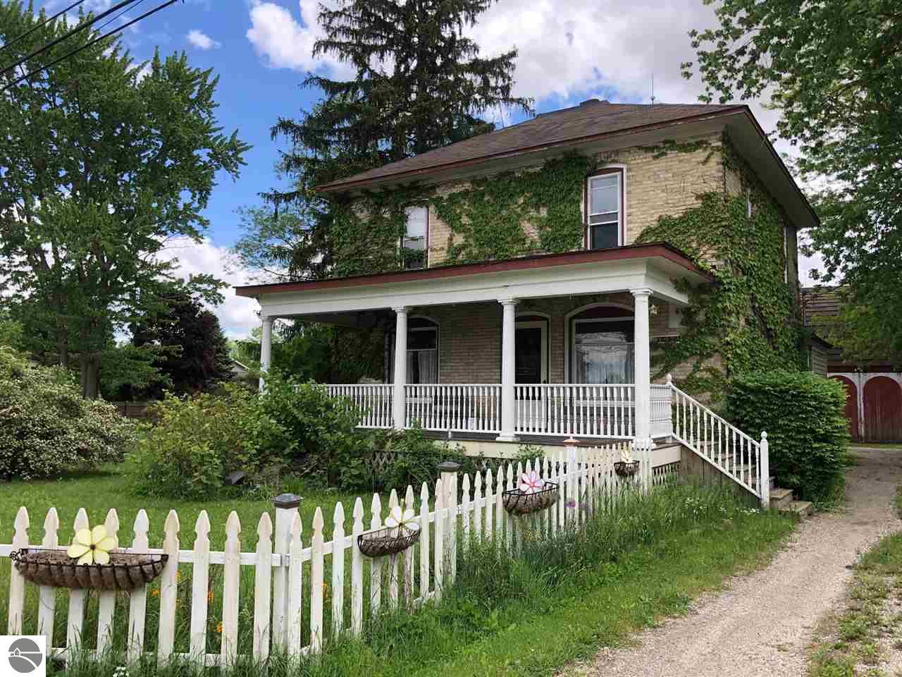 1926 E Broadway Street, Mt Pleasant, MI 48858 photo 1 of 30