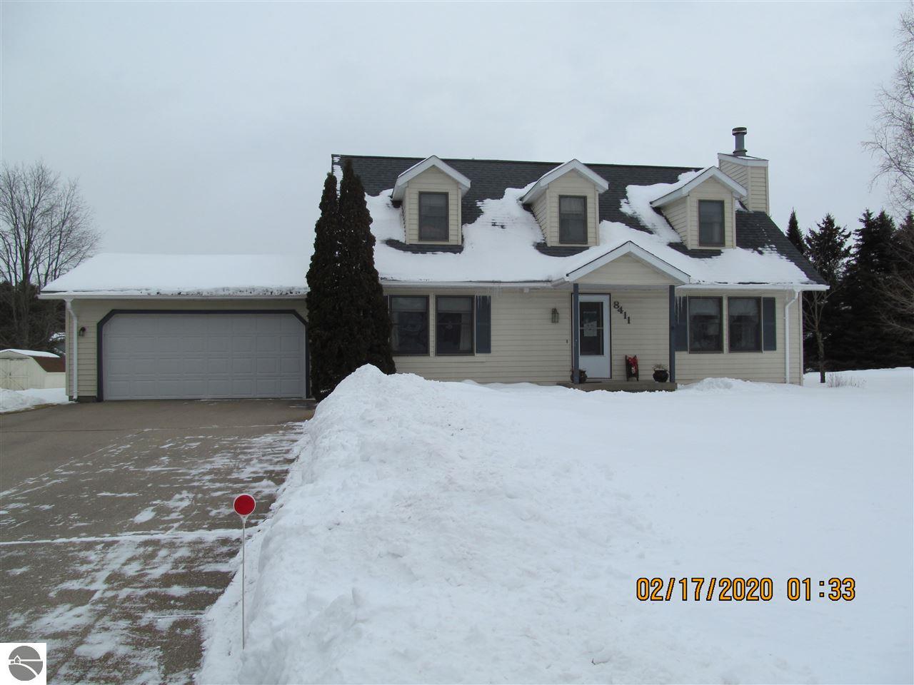 8411 Valley Forge Drive, Cadillac, MI 49601 photo 1 of 40