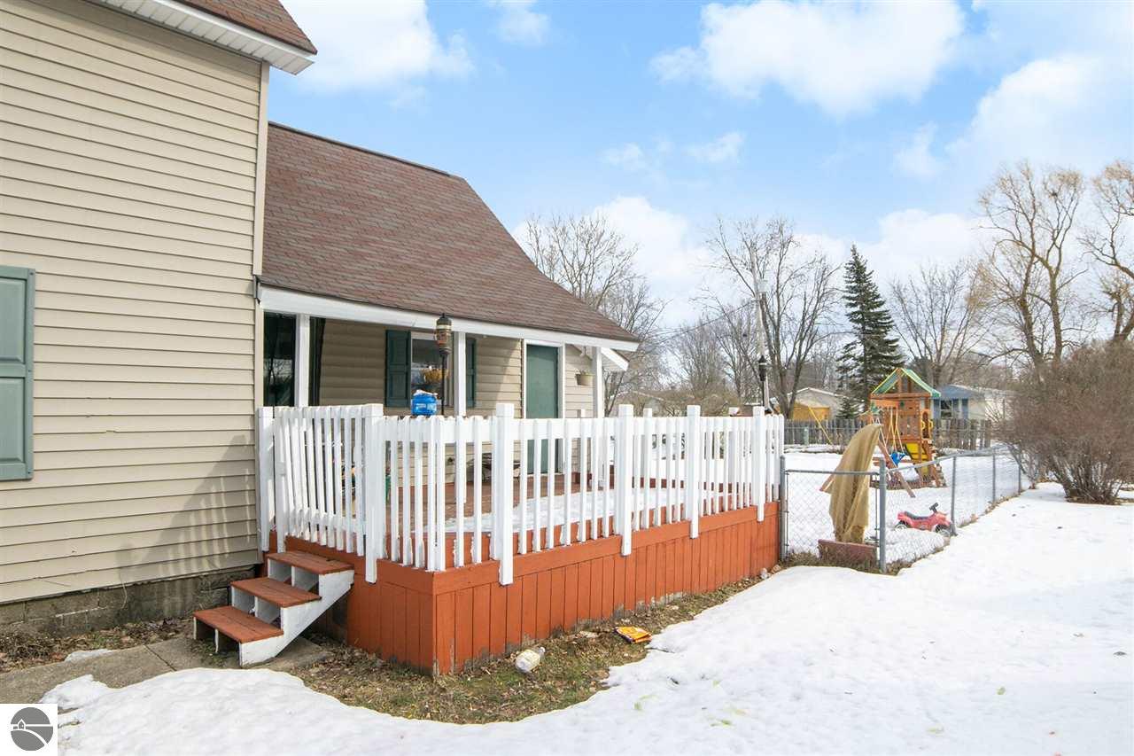 1106 Manning, Cadillac, MI 49601 photo 12 of 16