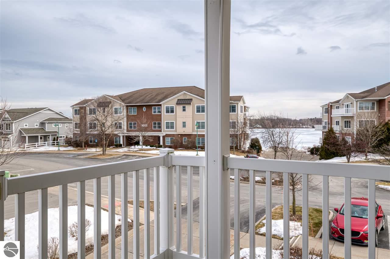 1122 Lake Ridge Drive, Traverse City, MI 48684 photo 22 of 31